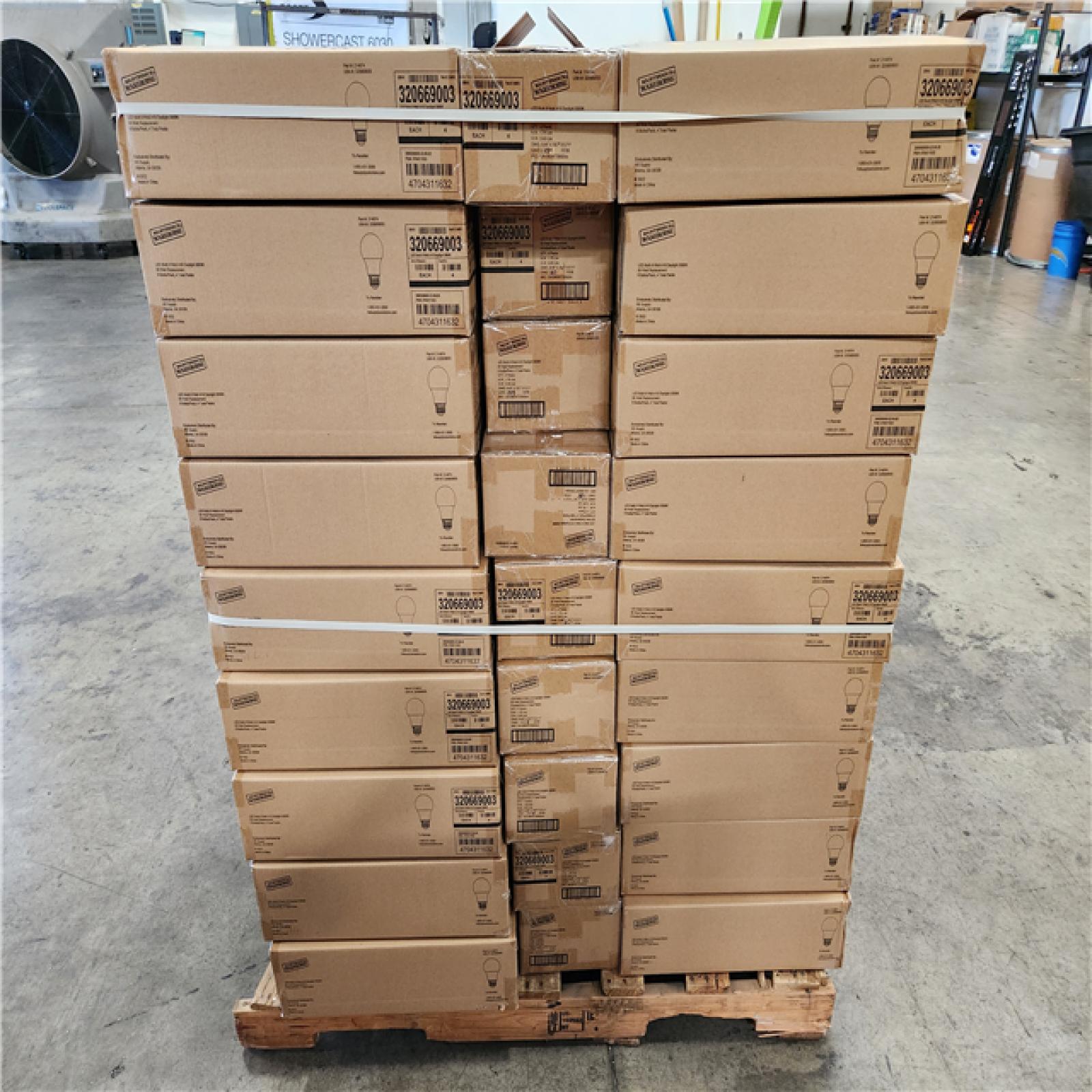 Phoenix Location NEW LED Bulb A19 5000K, 60 Watt Replacement 120V 840 Lumens 8 Bulbs/Pack (108 Packs)