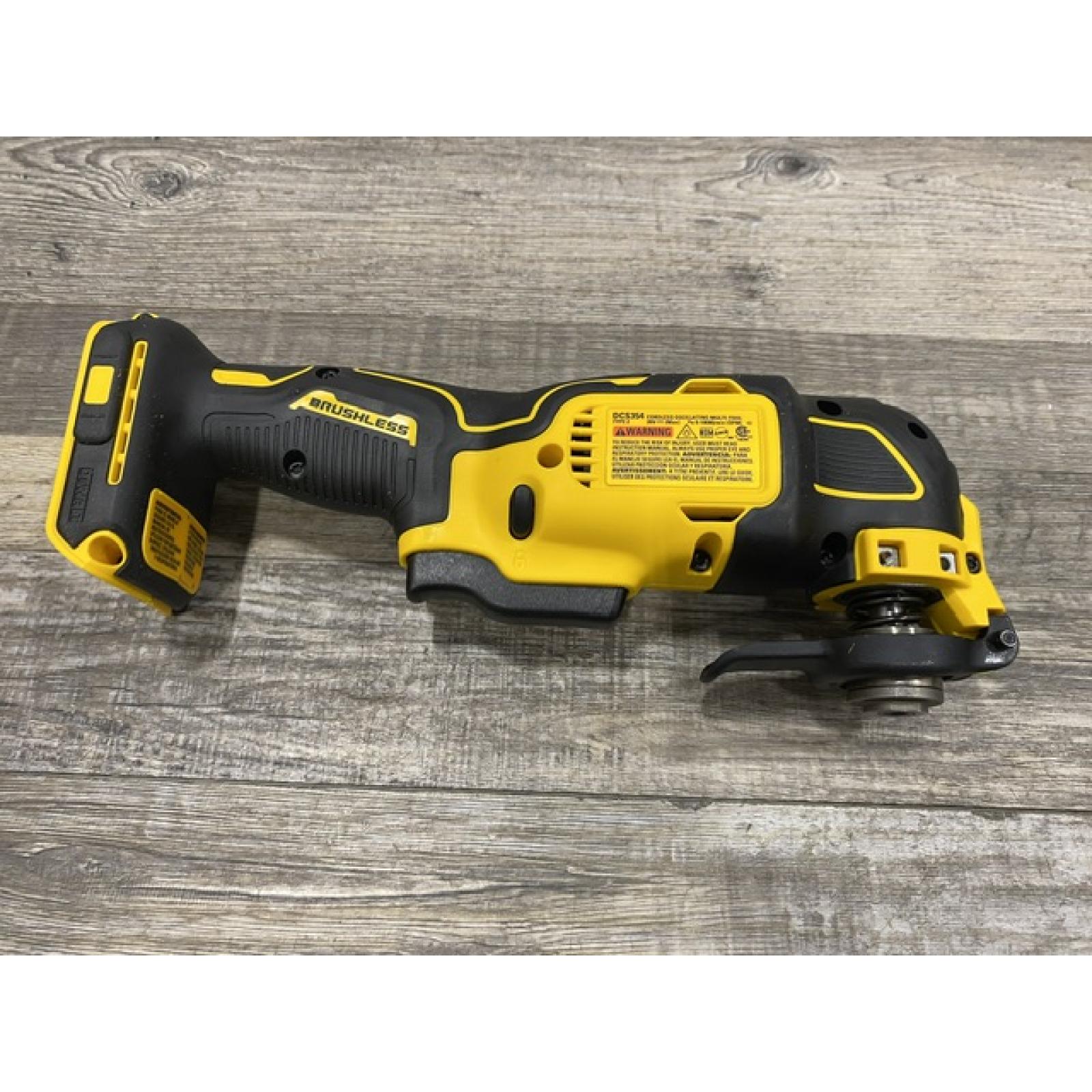 AS-IS DEWALT ATOMIC 20V MAX Cordless Brushless Oscillating Multi Tool Kit