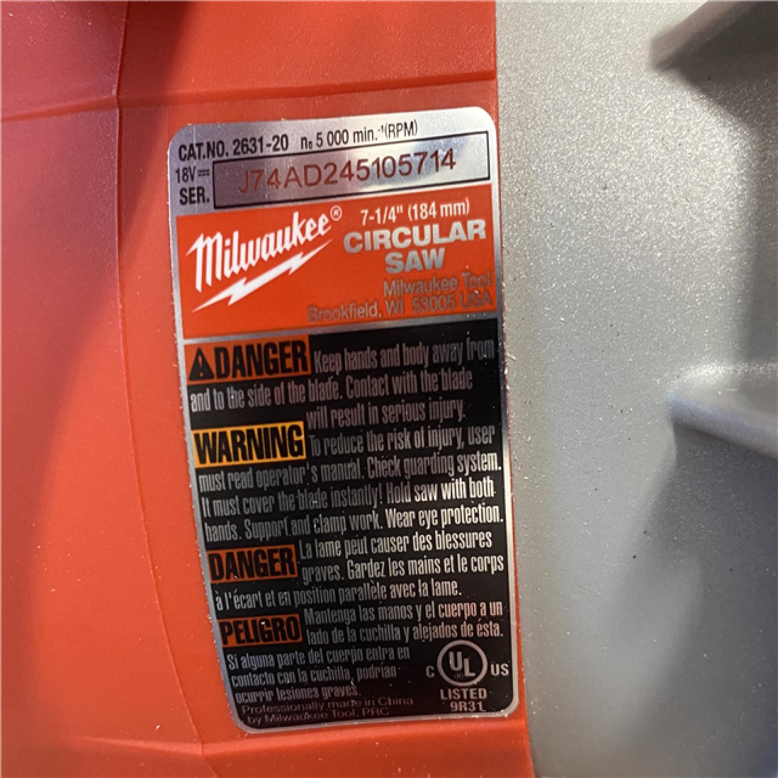 AS-IS Milwaukee 18V Lithium-Ion Brushless Cordless 7-1/4 in. Circular Saw (Tool-Only)