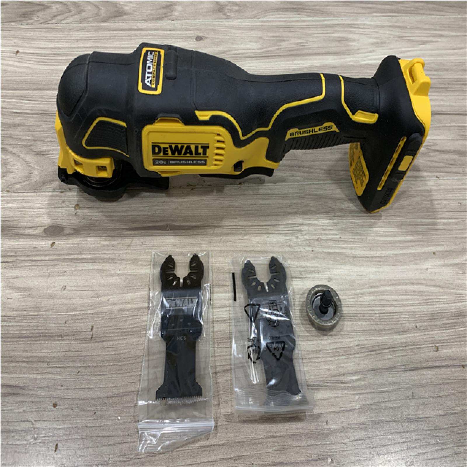 AS-IS DEWALT ATOMIC 20V MAX* Cordless Oscillating Multi Tool (Tool-Only)