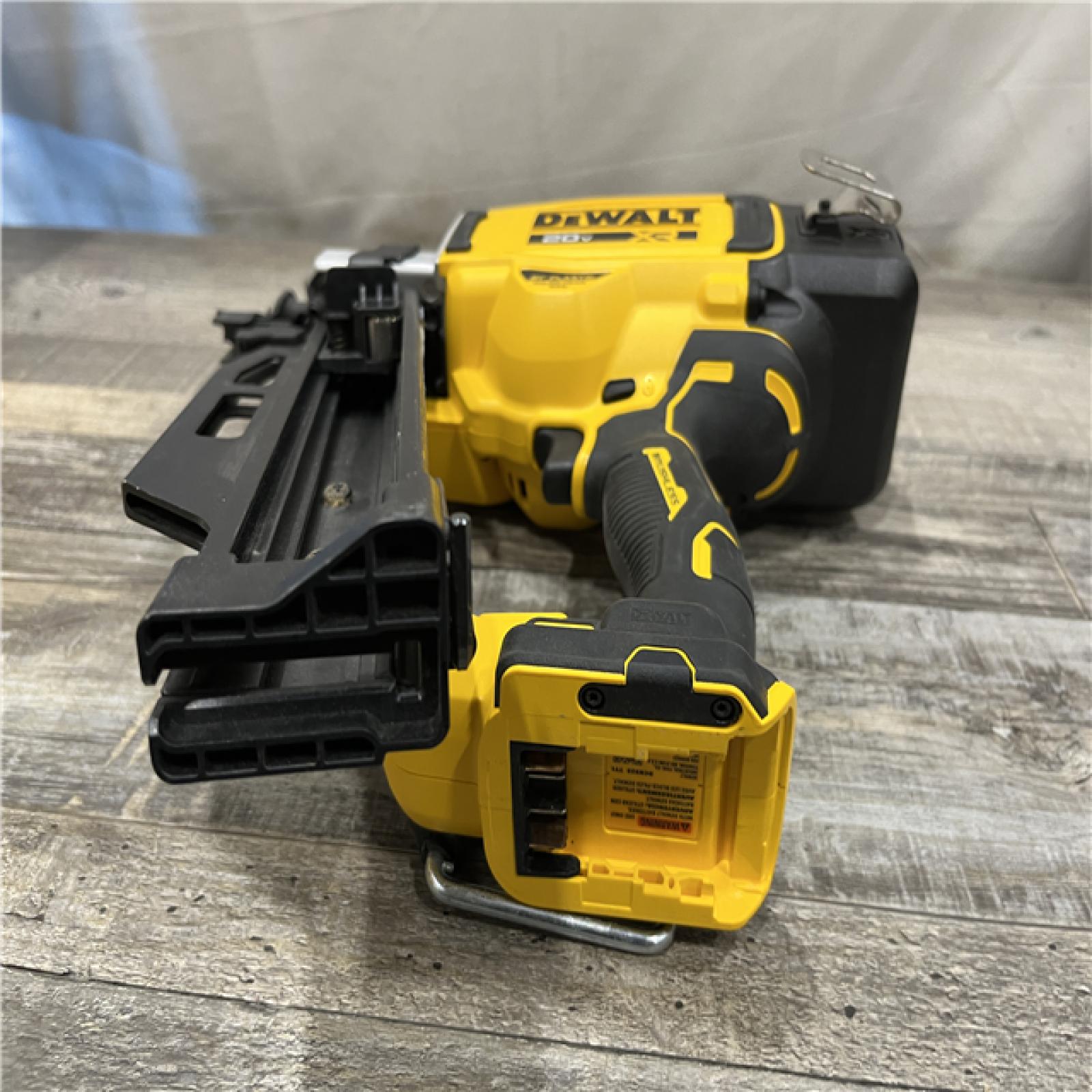 AS-IS DEWALT 20-Volt 21° Cordless Framing Nailer (Tool-Only)