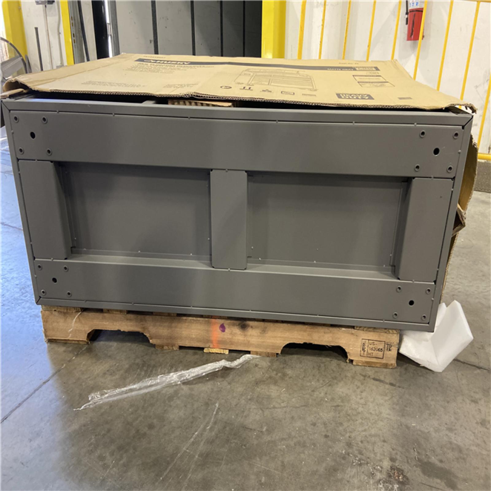 DALLAS LOCATION - Husky Heavy-Duty 52 in. W 15-Drawer Matte Gray Steel Rolling Tool Chest Combo