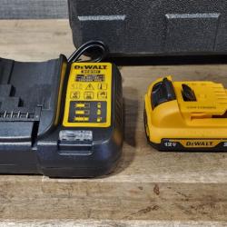 HOUSTON LOCATION - AS-IS (APPEARS LIKE NEW) DeWalt 12V MAX Lithium-Ion 100 Ft. Green Self-Leveling 3-Beam 360 Degree Laser Level with 2.0Ah Battery  Charger and Case