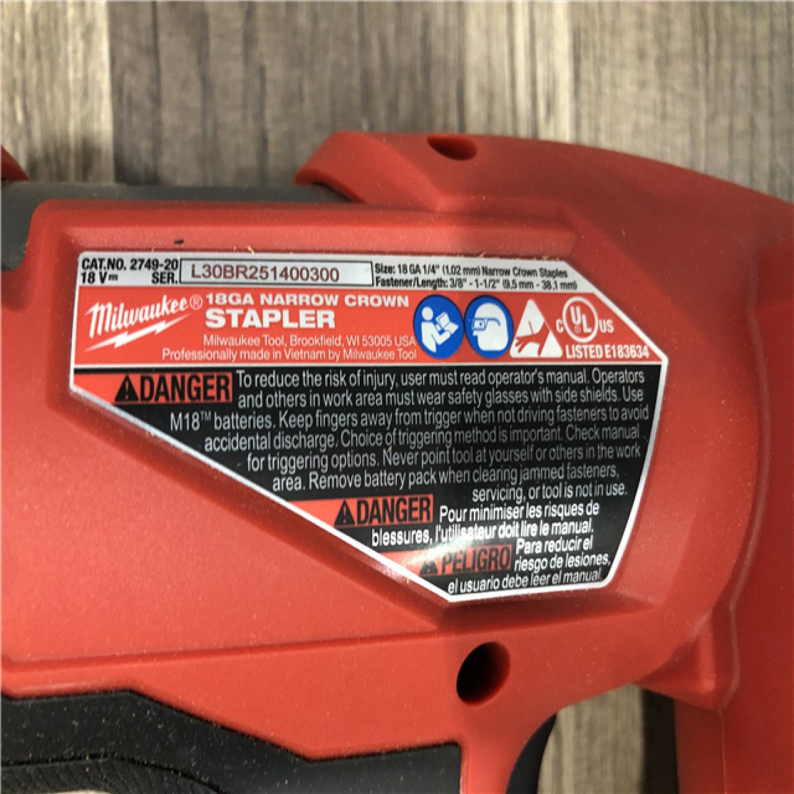 AS-IS Milwaukee FUEL 18-Volt Lithium-Ion Brushless Cordless 18-Gauge 1/4 in. Narrow Crown Stapler (Tool-Only)