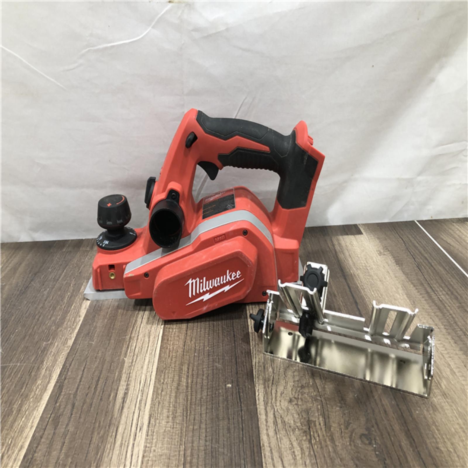 AS-IS Milwaukee 18V Lithium-Ion Cordless 3-1/4 in. Planer (Tool-Only)
