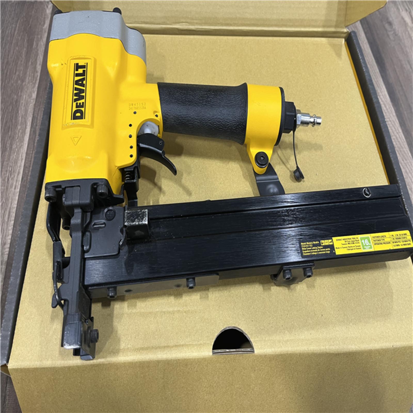 AS-IS DeWalt 16 Gauge 1 Crown 2 Lathing Stapler