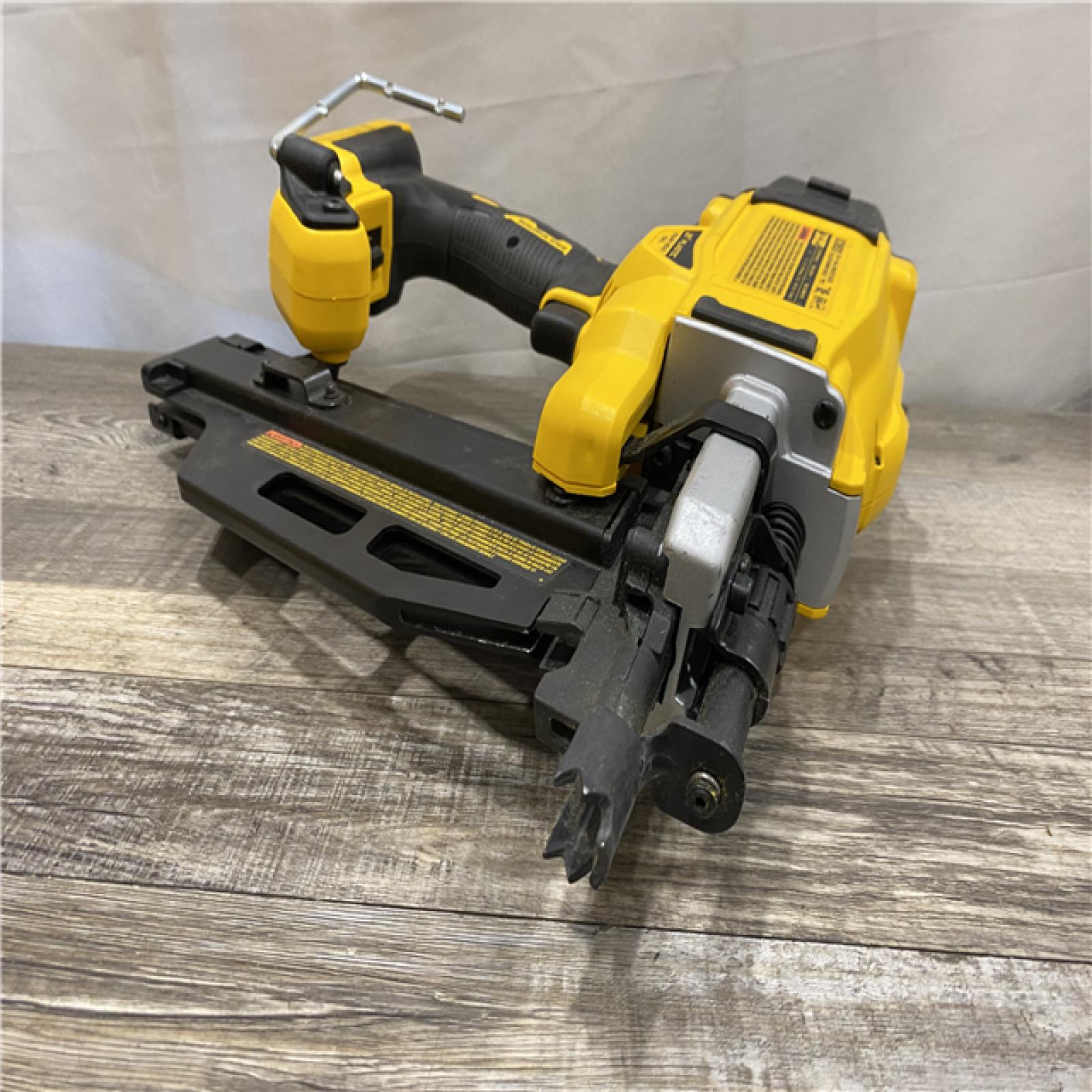 AS-IS DEWALT 20-Volt 21° Cordless Framing Nailer (Tool-Only)