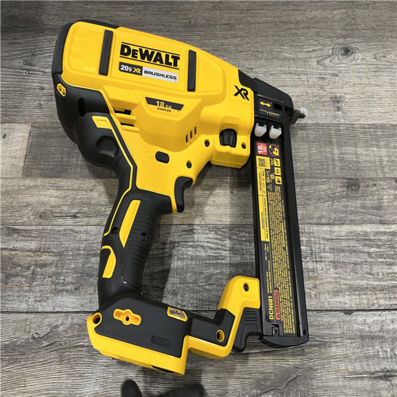 AS-IS DEWALT 20V MAX XR Lithium-Ion Cordless 18-Gauge Narrow Crown Stapler Kit