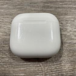 AS-IS Apple Airpods 4 Wireless Charging Case