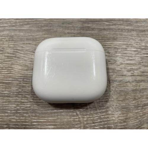 AS-IS Apple Airpods 4 Wireless Charging Case