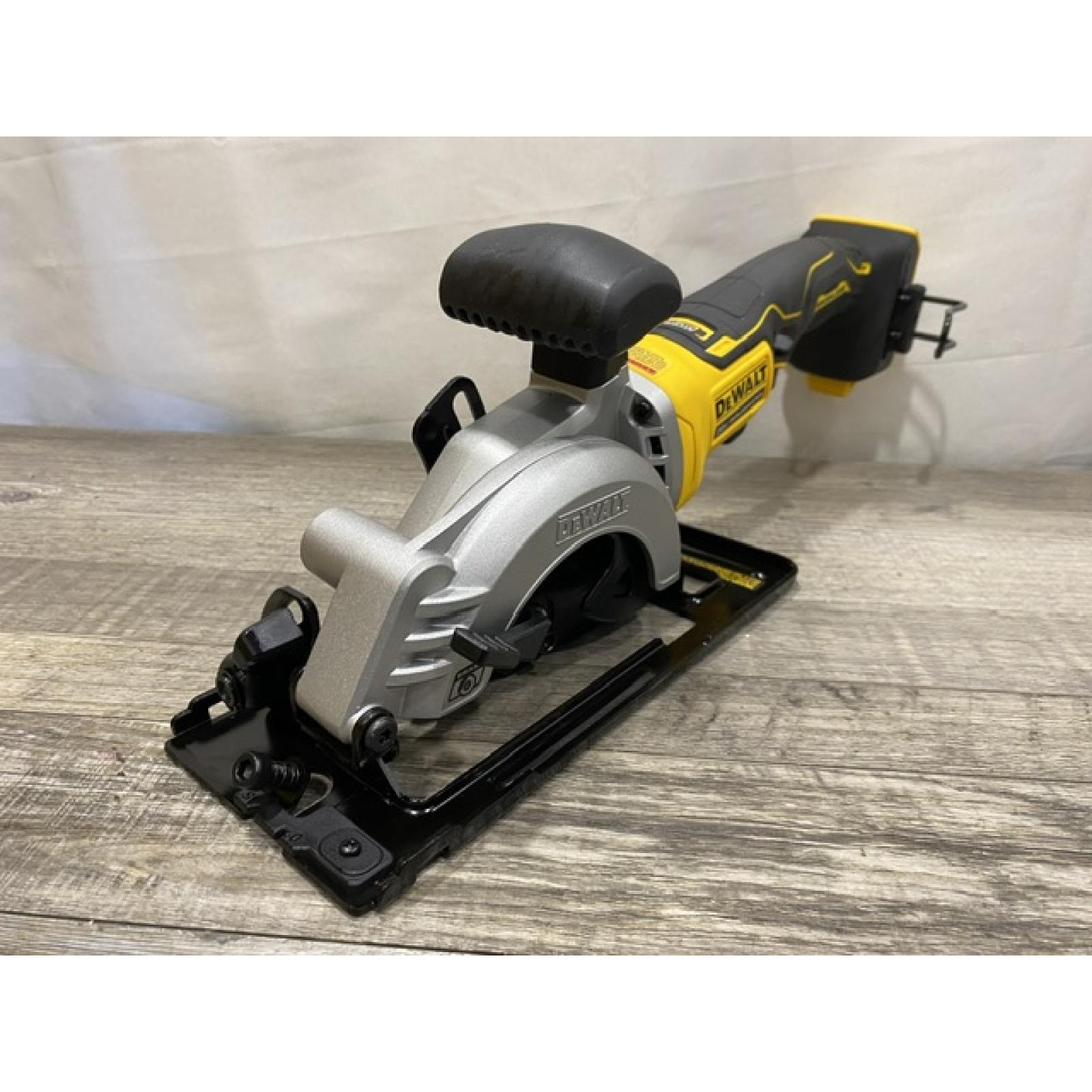 AS-IS DEWALT ATOMIC 20V MAX Cordless Brushless 4-1/2 in. Circular Saw (Tool Only)