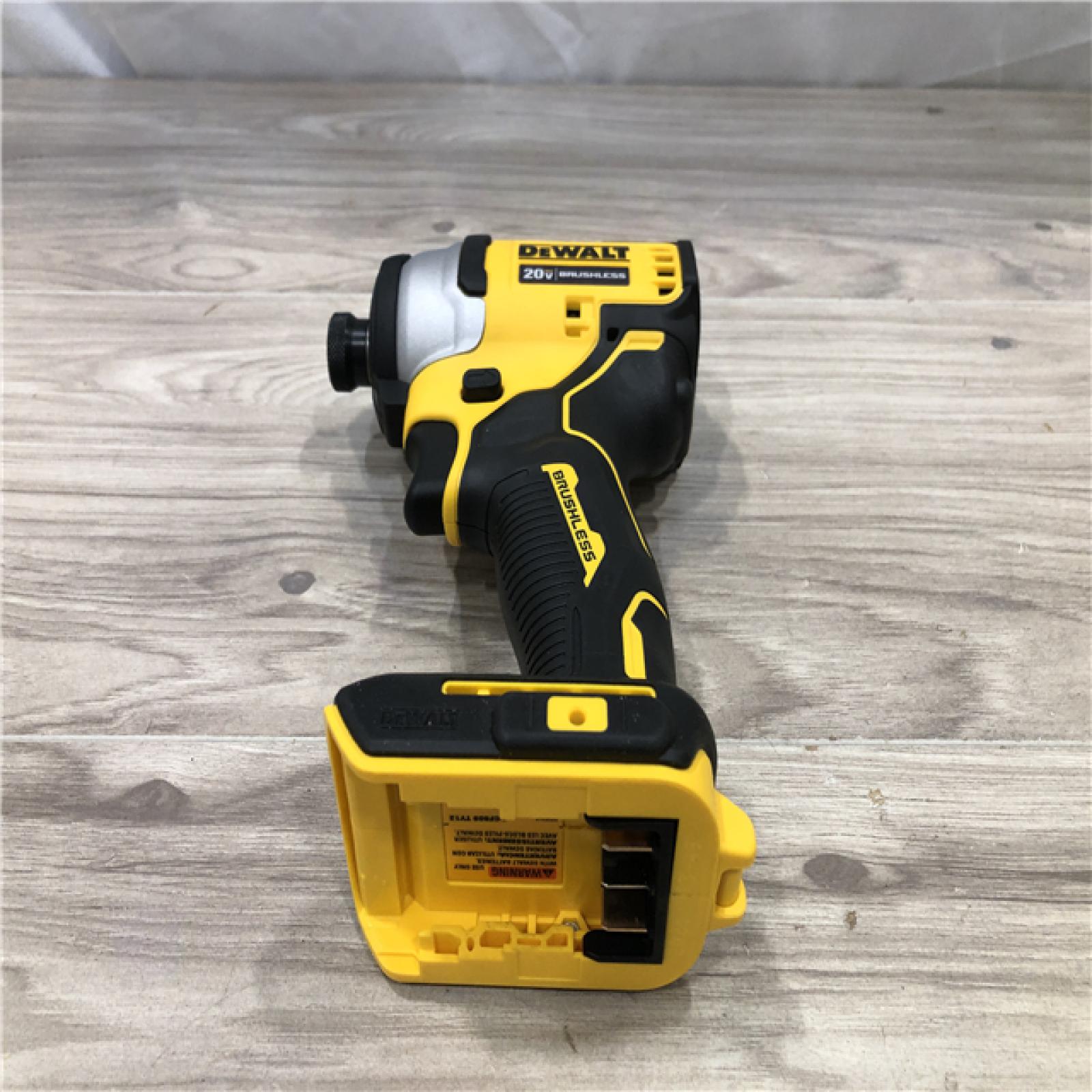 AS-IS DEWALT Atomic 20V Max Lithium-Ion Cordless Compact 1/4 in. Impact Driver Kit