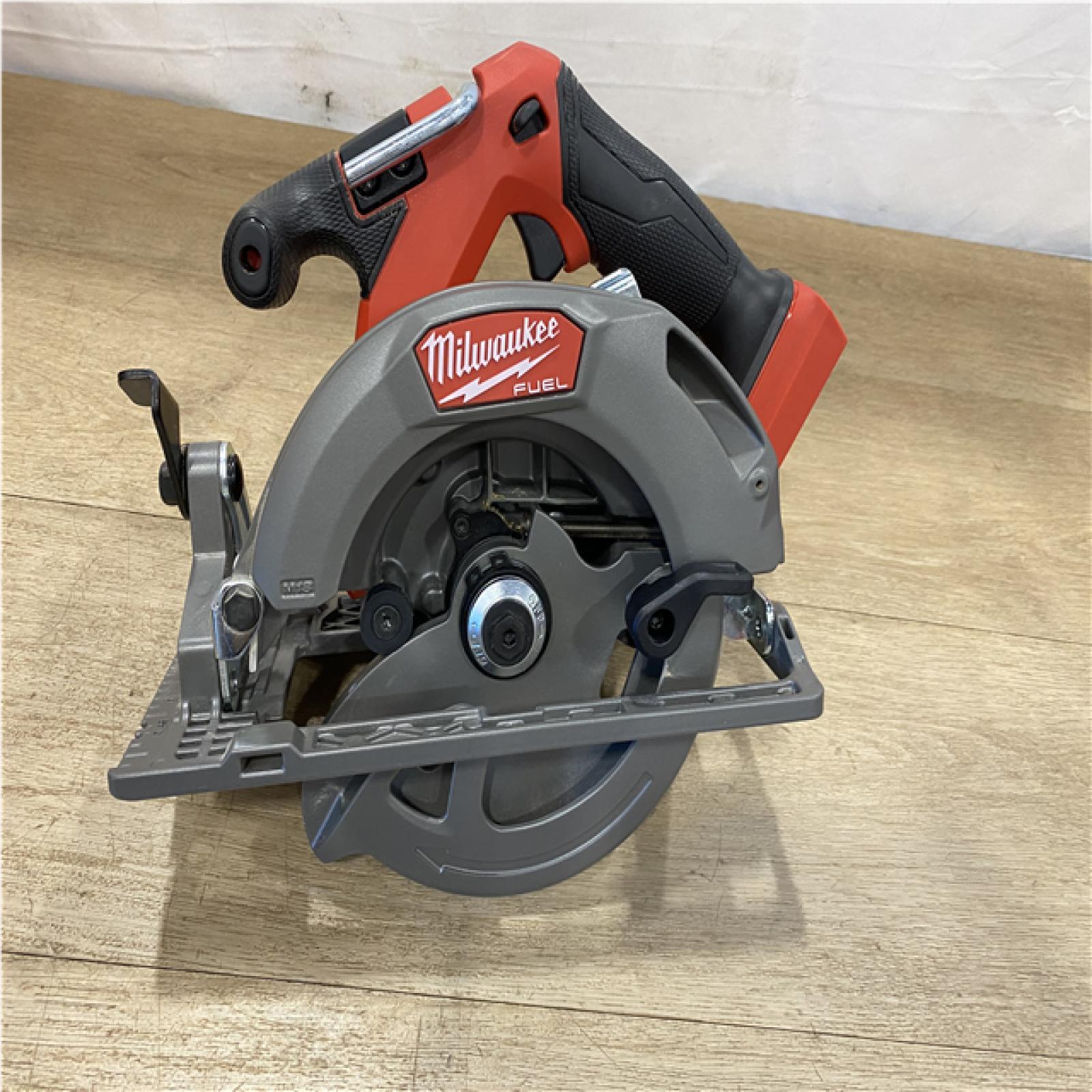 AS-IS - Milwaukee FUEL 18V Lithium-Ion Brushless Cordless 6-1/2 in. Circular Saw (Tool-Only)