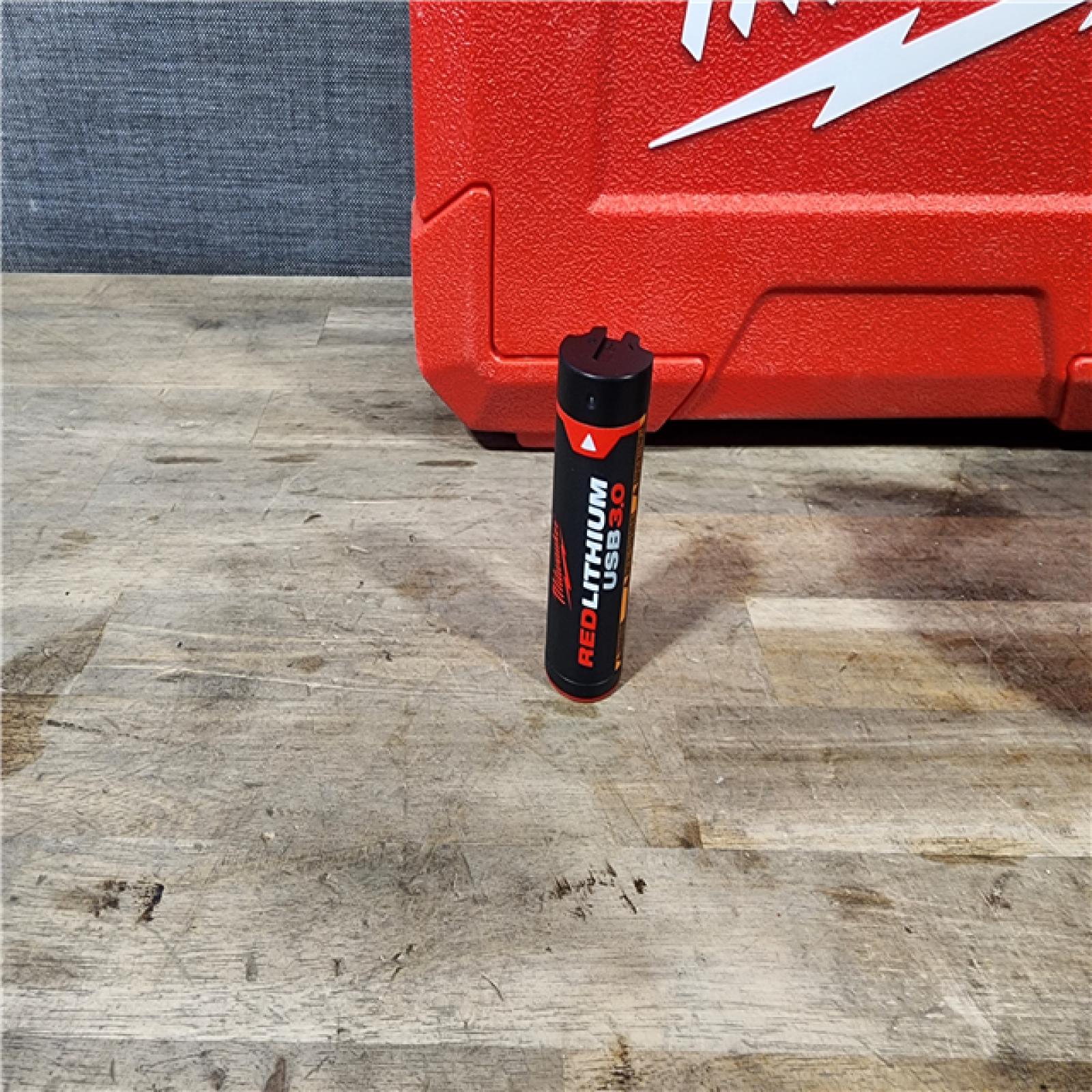 HOUSTON LOCATION - AS-IS MILWAUKEE 100 Ft. REDLITHIUM Lithium-Ion USB Green Rechargeable Cross Line Laser Level