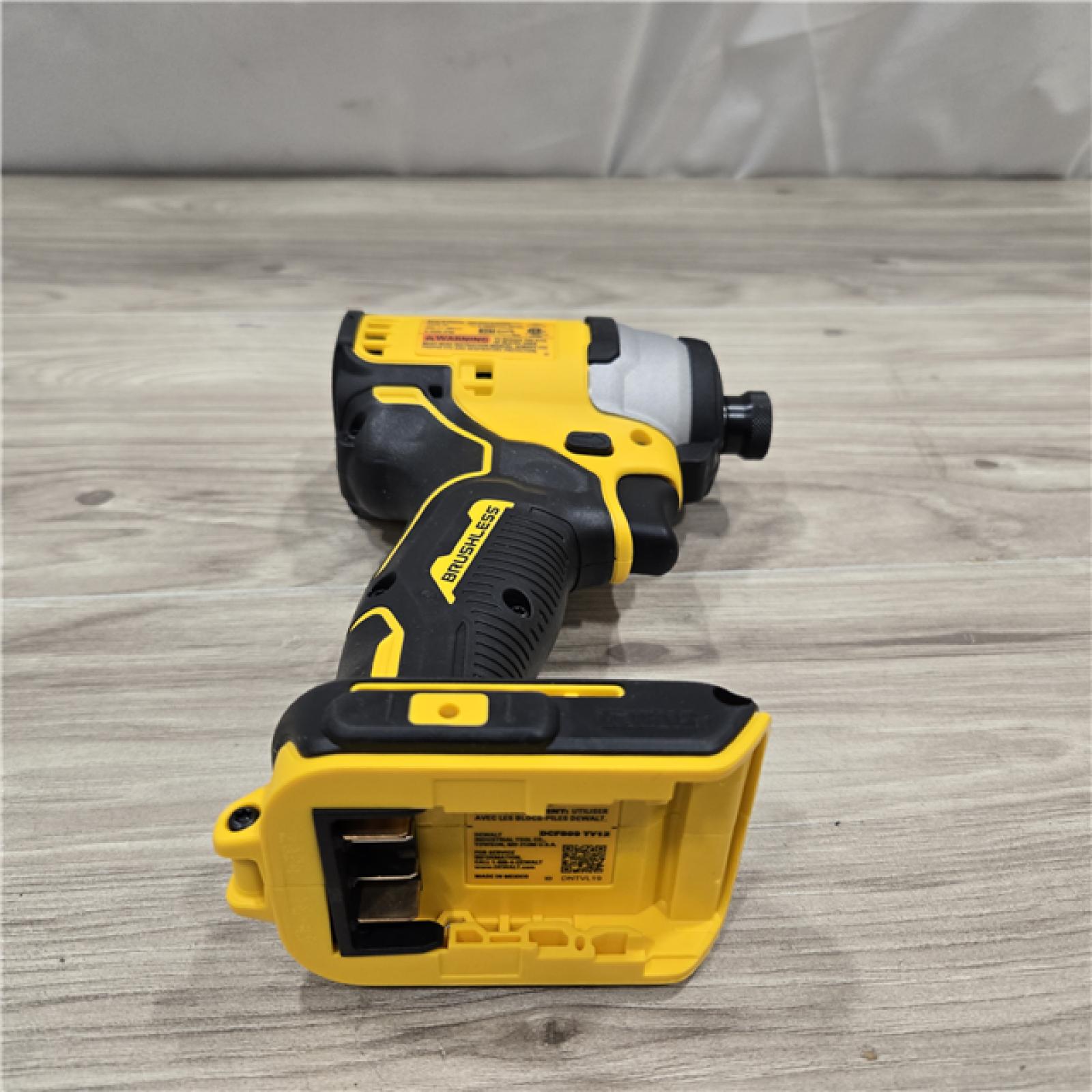 AS-IS DeWALT ATOMIC 20V MAX Cordless Compact Impact Driver Kit