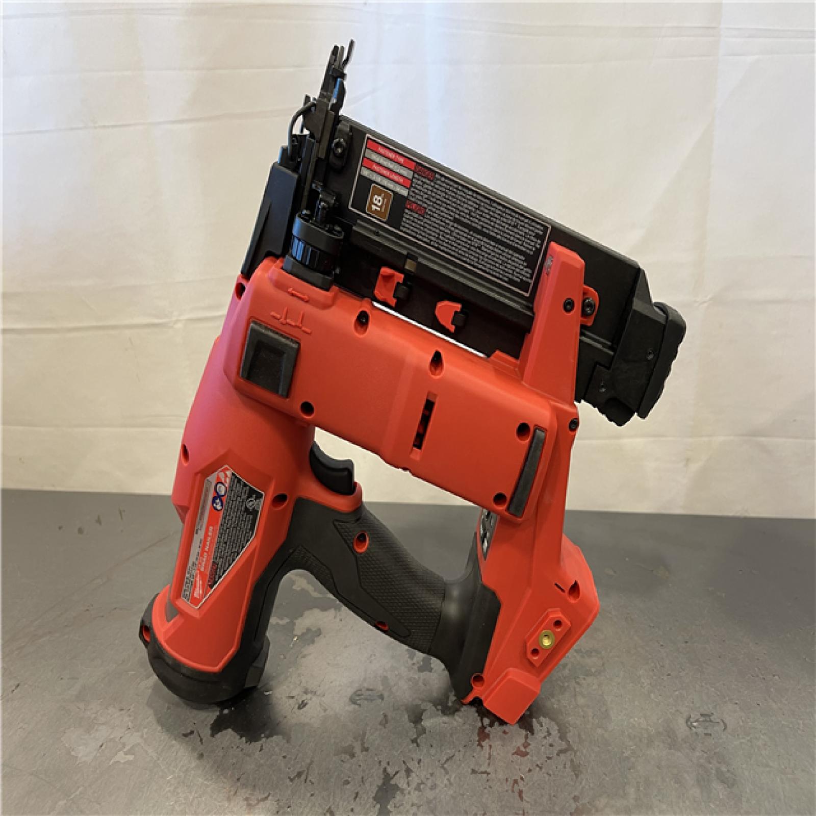 AS-IS - Milwaukee M18 FUEL 18-Volt Lithium-Ion Brushless Cordless Gen II 18-Gauge Brad Nailer