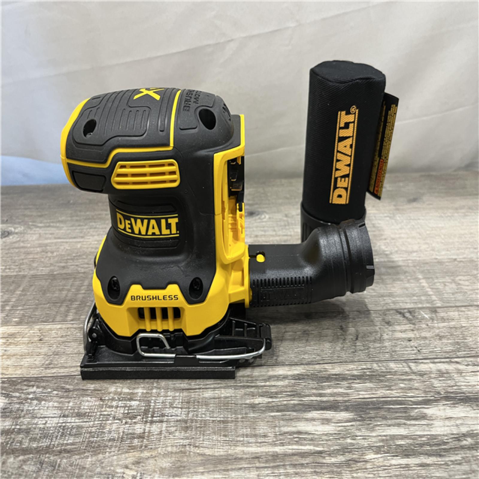 AS-IS DEWALT 20V MAX XR Cordless Brushless 1/4 Sheet Variable Speed Sander (Tool Only)