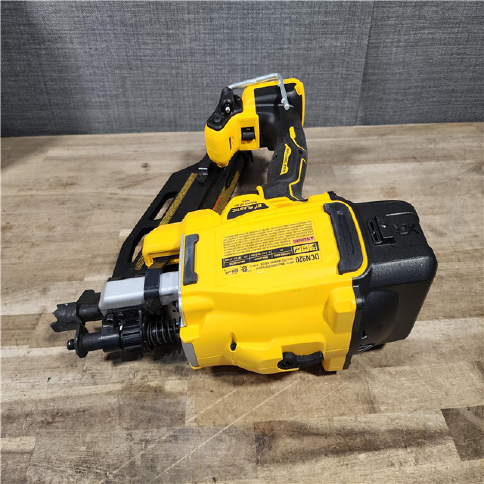 HOUSTON LOCATION - AS-IS DEWALT 20-Volt 21° Cordless Framing Nailer (Tool-Only)