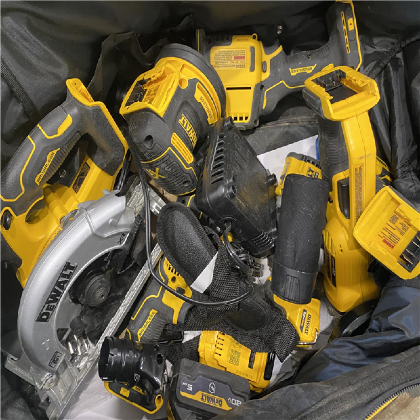 DALLAS LOCATION - TOOL PALLET