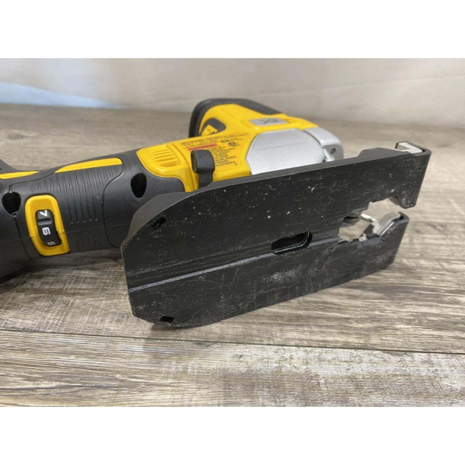 AS-IS DEWALT 20V MAX XR Cordless Barrel Grip Jigsaw (Tool Only)