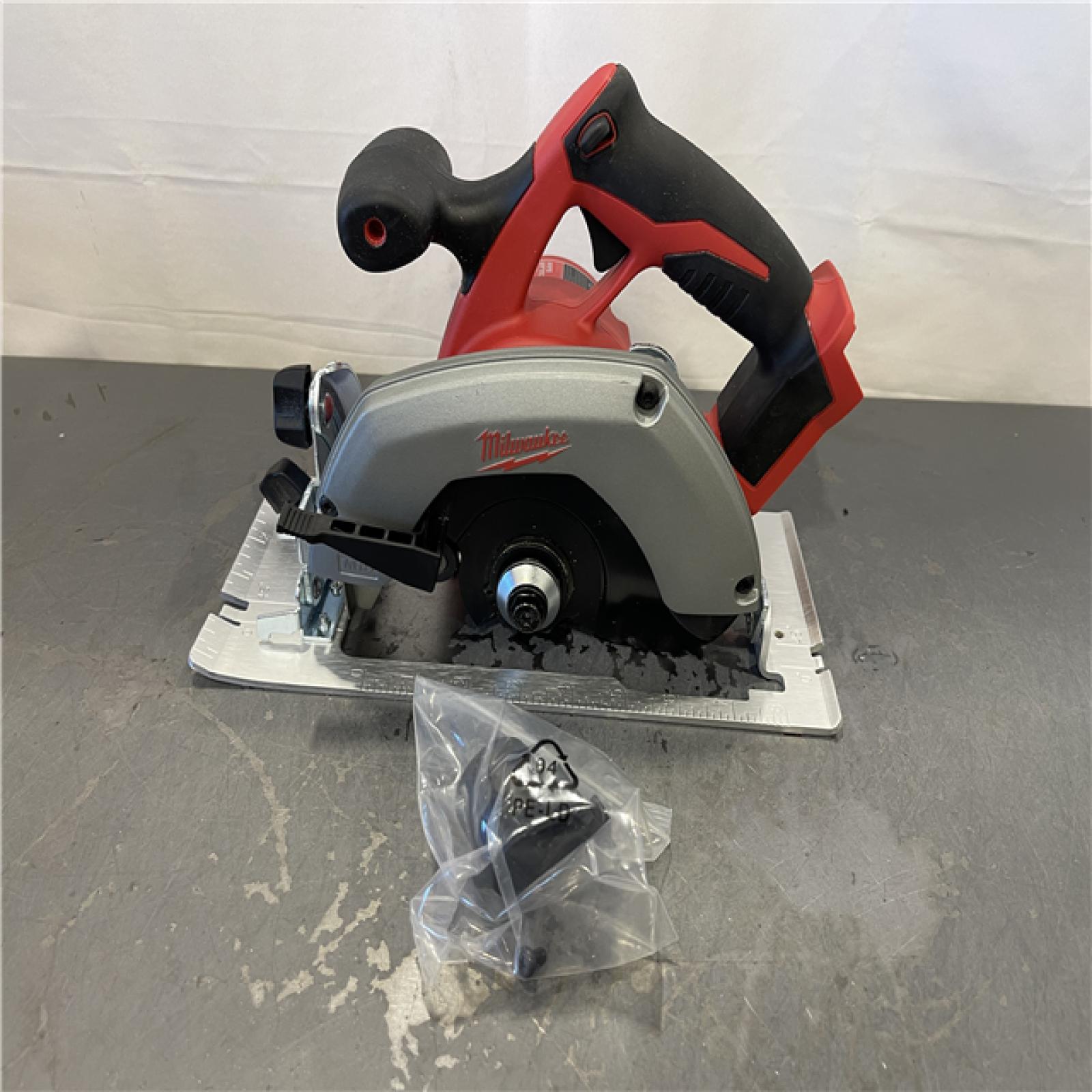 AS-IS - Milwaukee M18 18V Lithium-Ion Cordless 6-1/2 in. Circular Saw