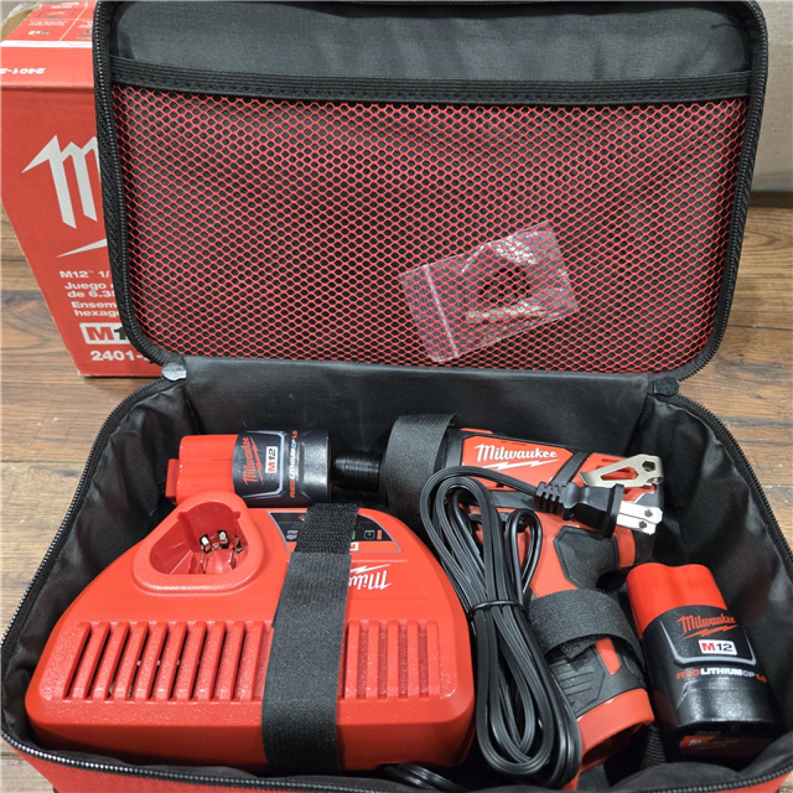 AS-IS Milwaukee 2401-22 - M12 12V Cordless Screwdriver Kit