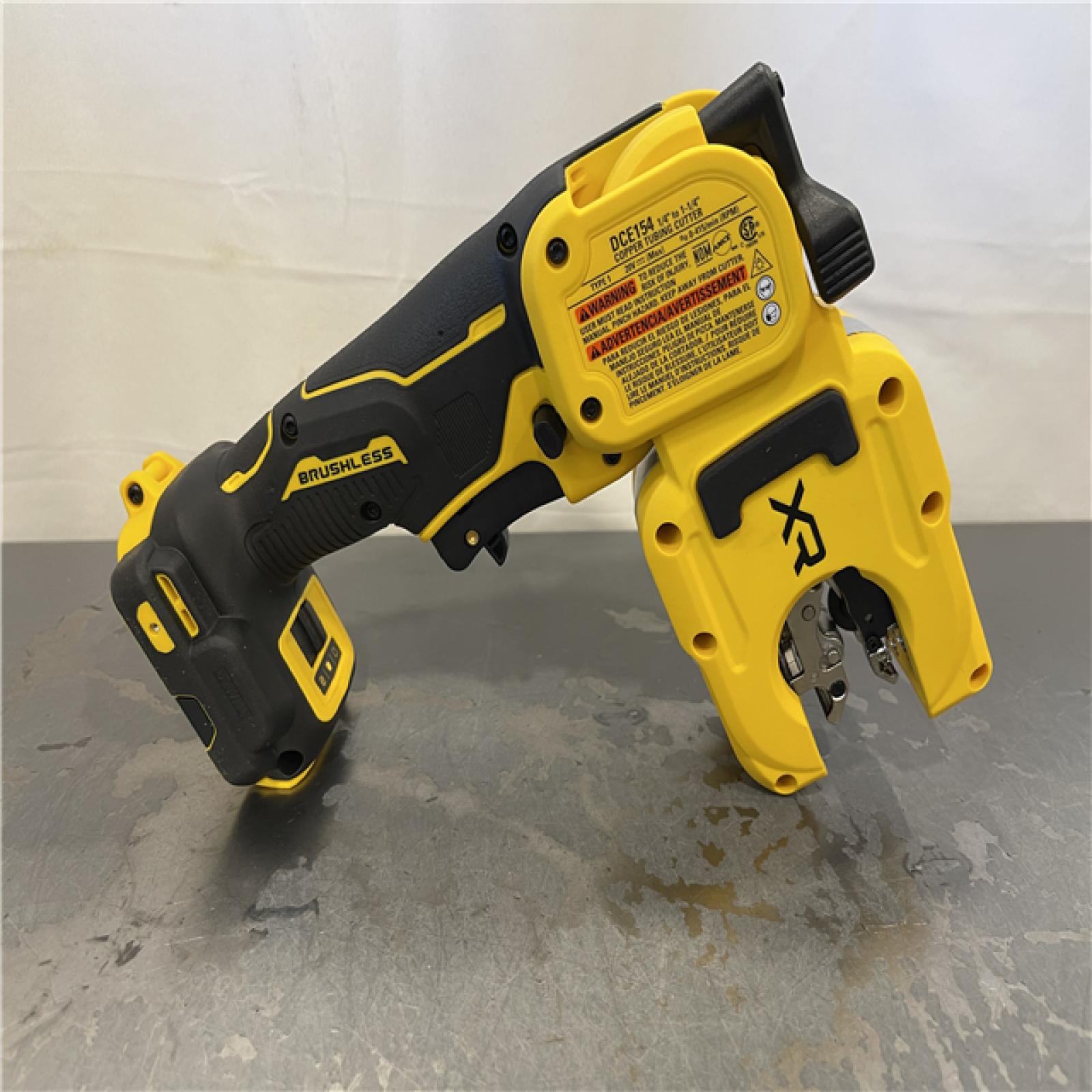 AS-IS - DeWalt 20-Volt MAX XR Copper Cutter
