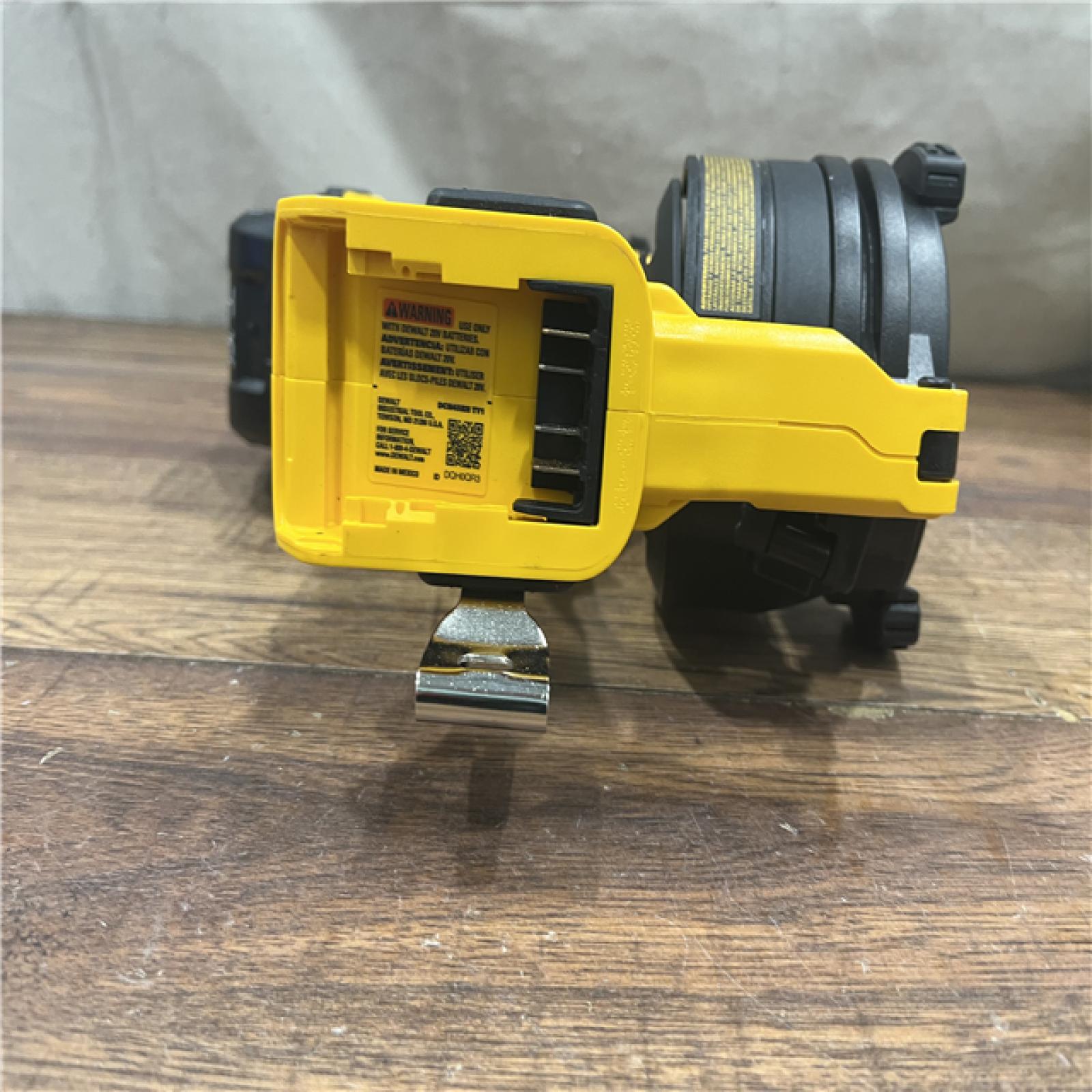 AS-IS DEWALT 20V MAX Cordless Brushless Hammer Drill/Driver 2 Tool Combo Kit with FLEXVOLT ADVANTAGE