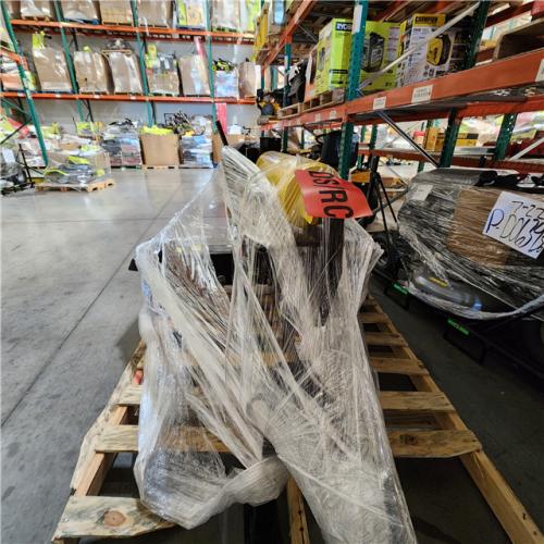 Dallas Location - As-Is Champion Power Equipment 37 Ton 338cc Gas Powered Log Splitter