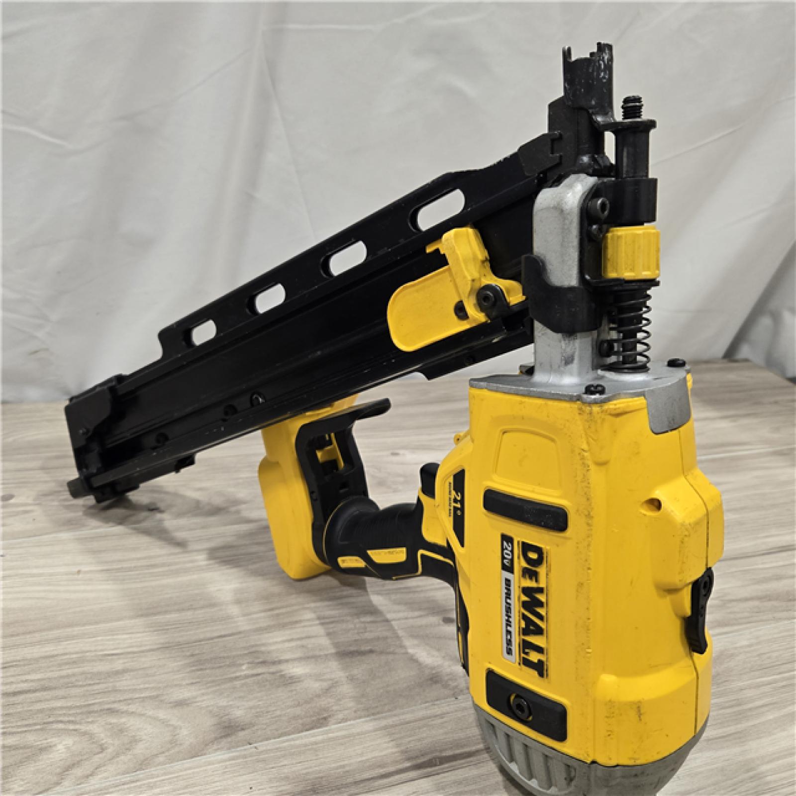AS-IS DeWalt DCN21PLB 20V MAX 21-Degree Plastic Collated Framing Nailer (Bare Tool)