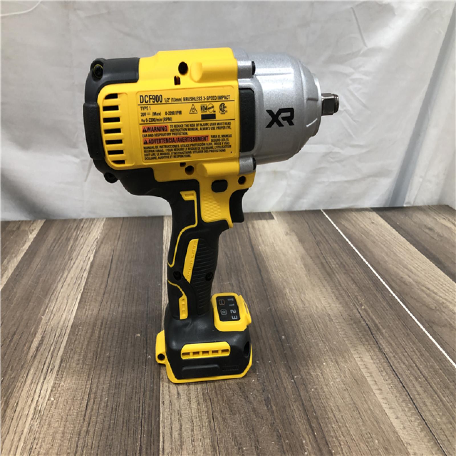 AS-IS DEWALT 20V MAX Lithium-Ion Cordless 1/2 in. Impact Wrench Kit