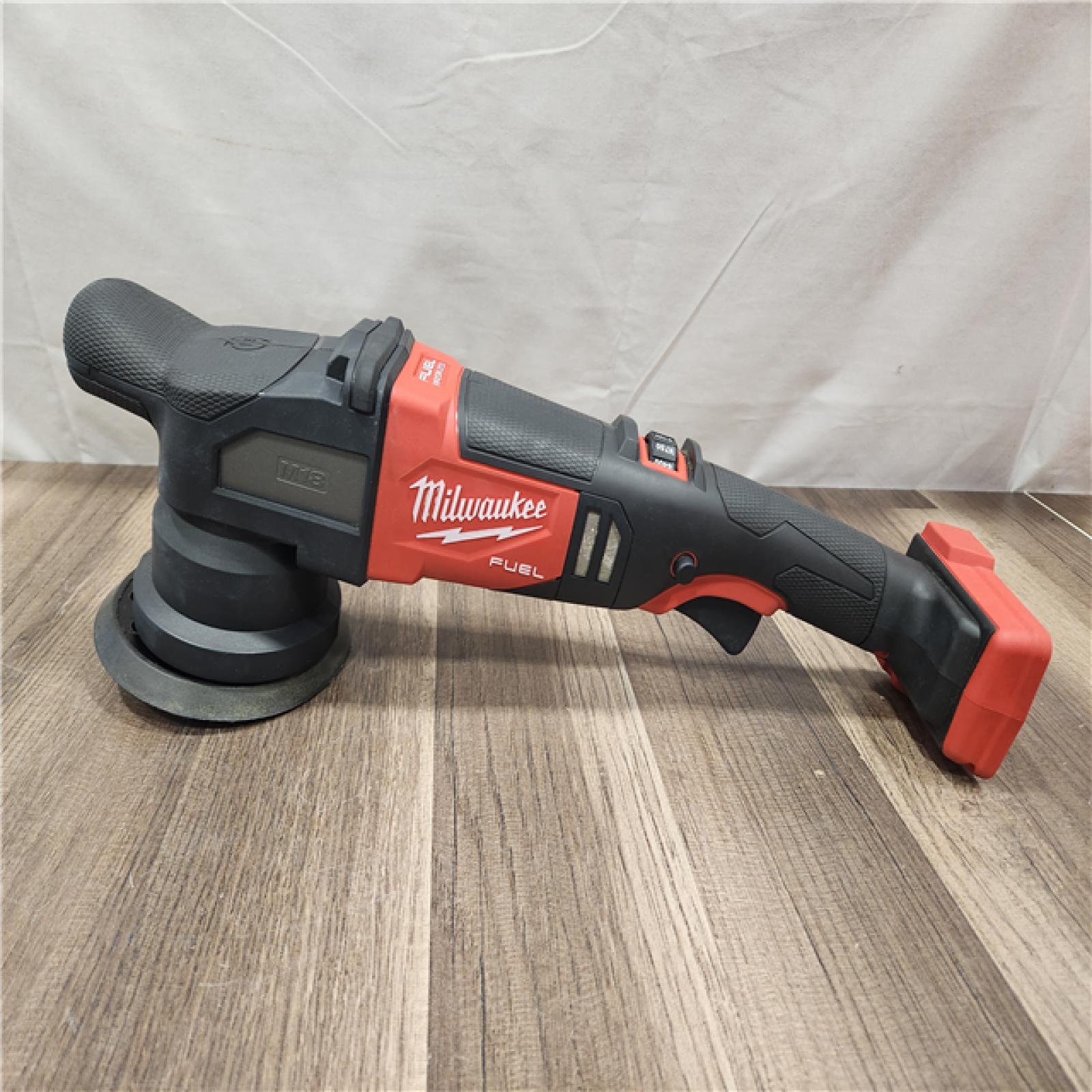 AS-IS- Milwaukee M18 FUEL18V Lithium-Ion Brushless Cordless 15MM DA Polisher (Tool-Only)