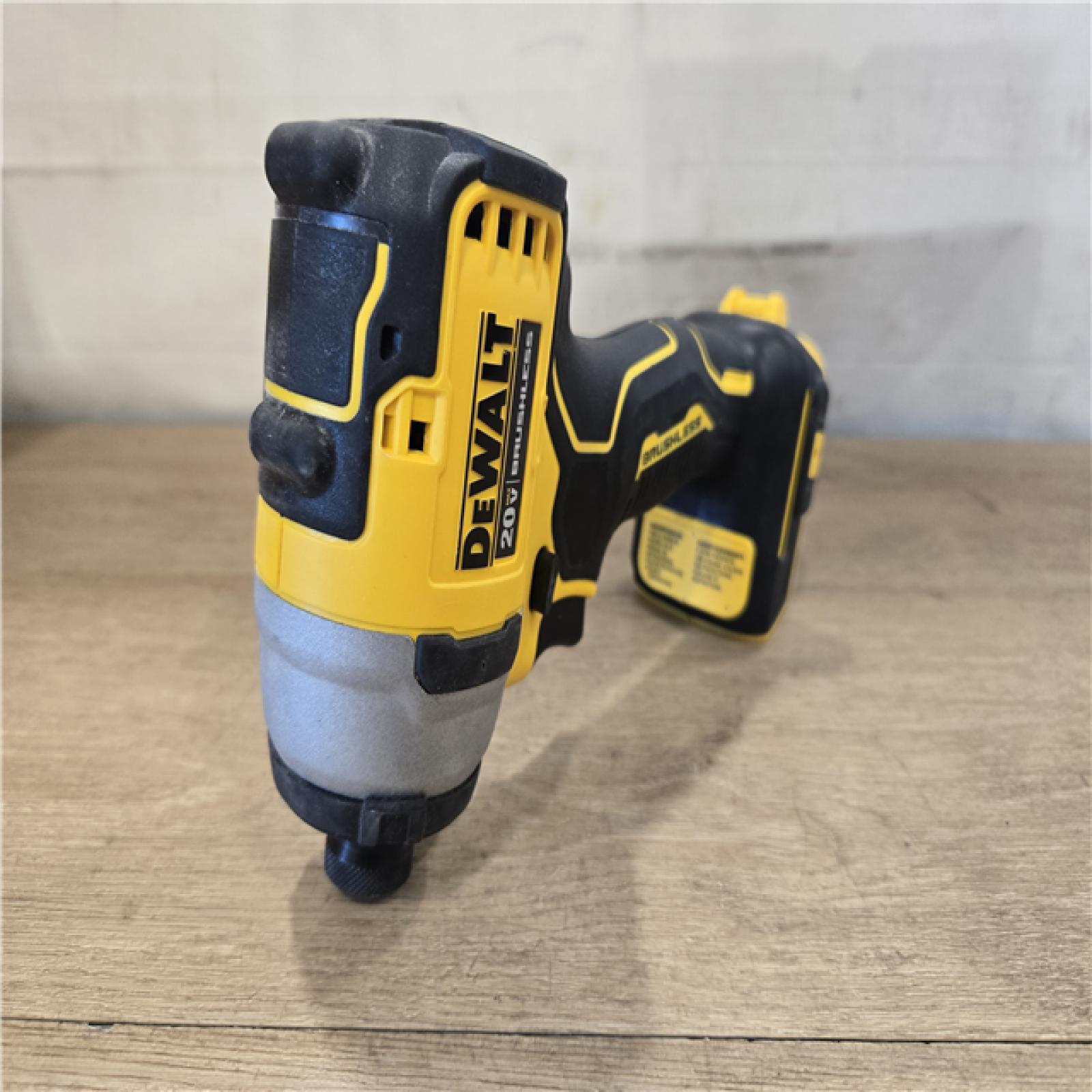 AS-IS DEWALT Atomic 20V Max Cordless Compact 1/4 in. Impact Driver Kit