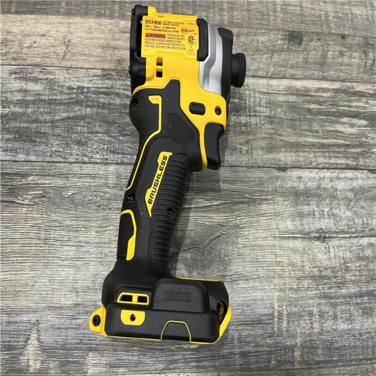 AS-IS DEWALT ATOMIC 20V MAX Lithium-Ion Cordless 1/4 in. Brushless Impact Driver Kit