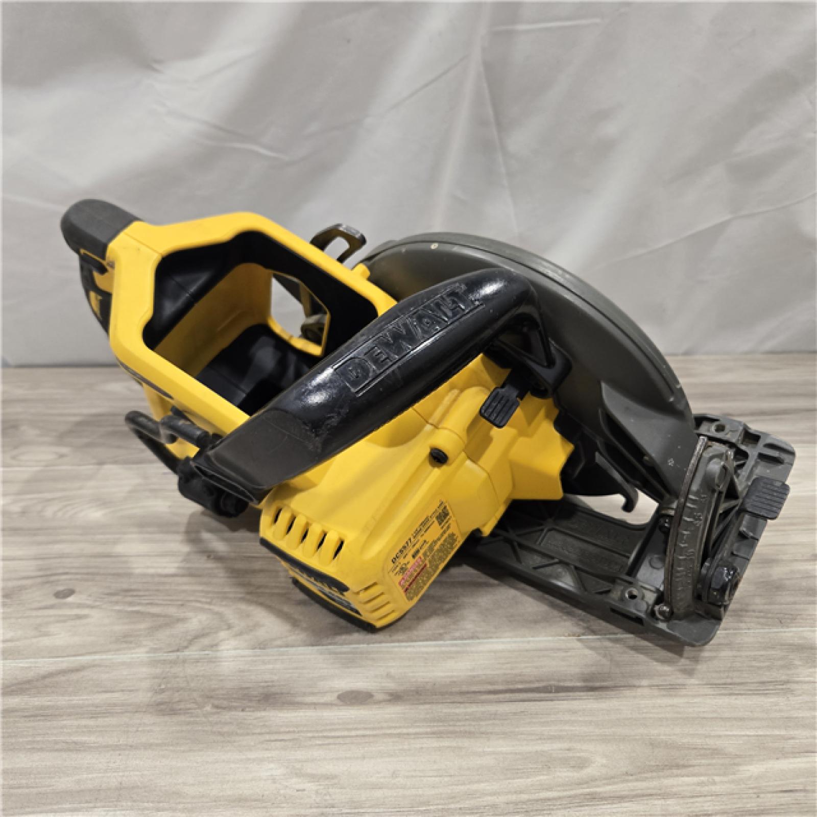 AS-IS DEWALT FLEXVOLT 60V MAX Cordless 7-1/4 in. Circular Saw (Tool Only)