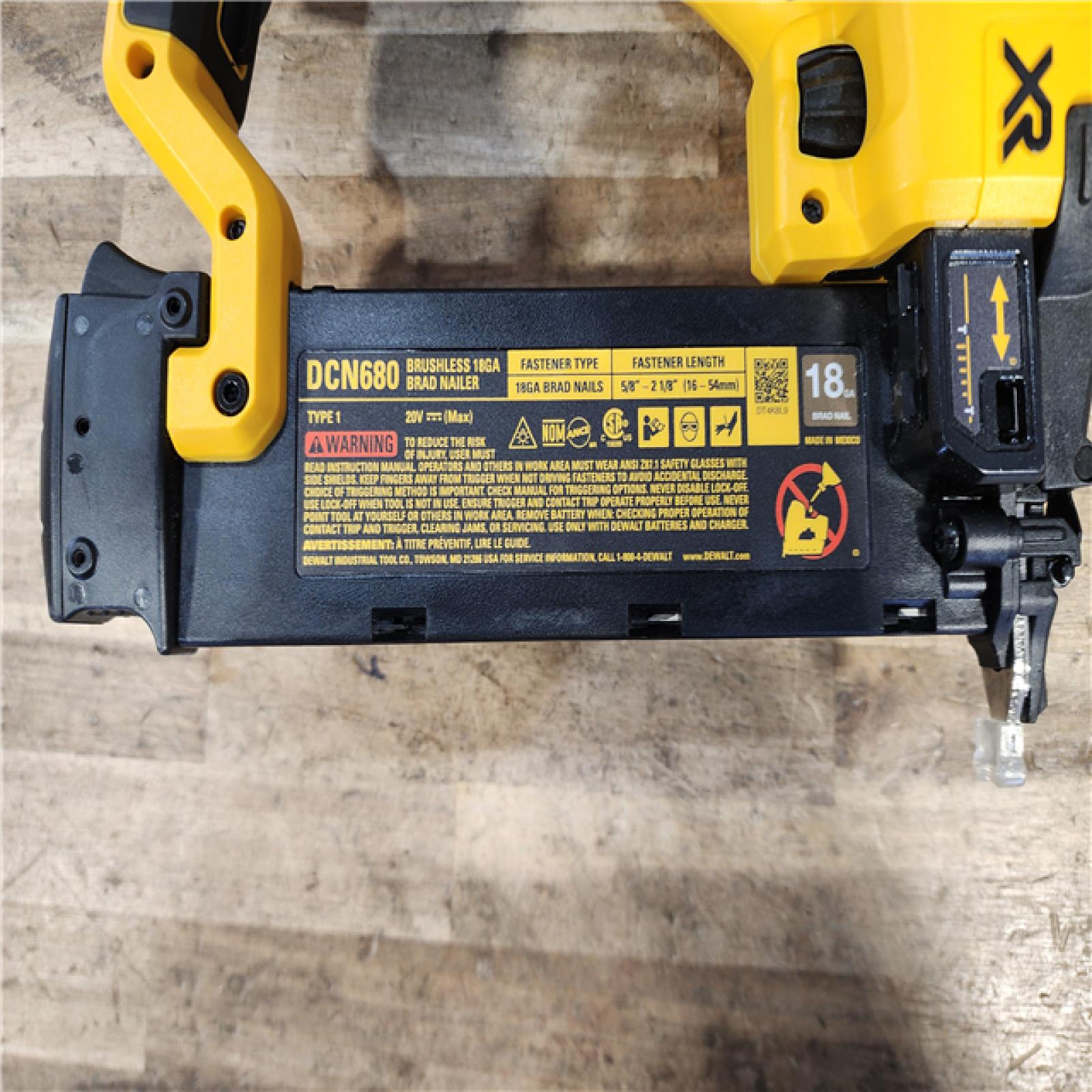 HOUSTON LOCATION - AS-IS DEWALT 20V MAX XR Lithium-Ion Electric Cordless 18-Gauge Brad Nailer (Tool Only)