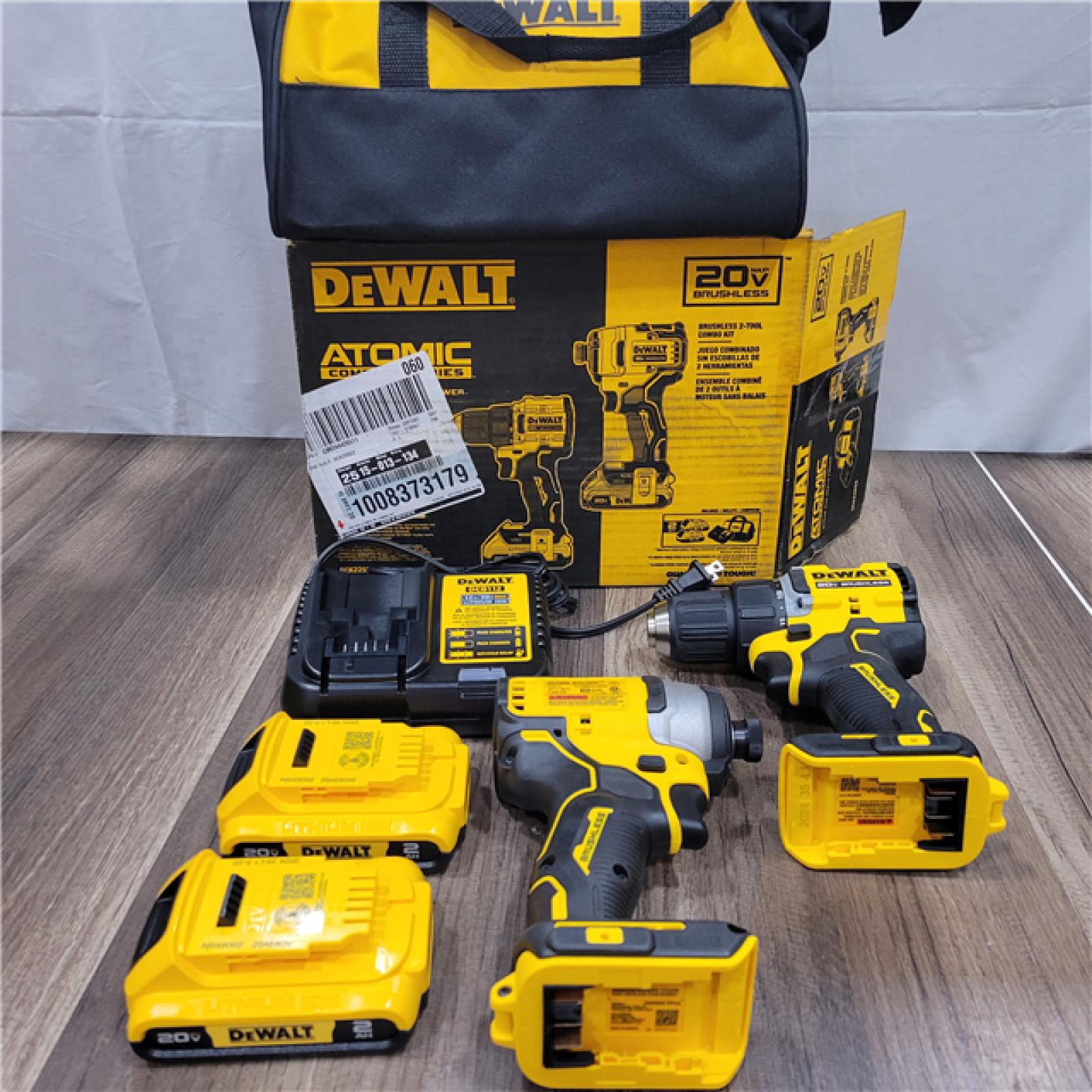 AS-IS DEWALT ATOMIC 20-Volt MAX Lithium-Ion Cordless Combo Kit (2-Tool) with (2) 2.0Ah Batteries, Charger and Bag