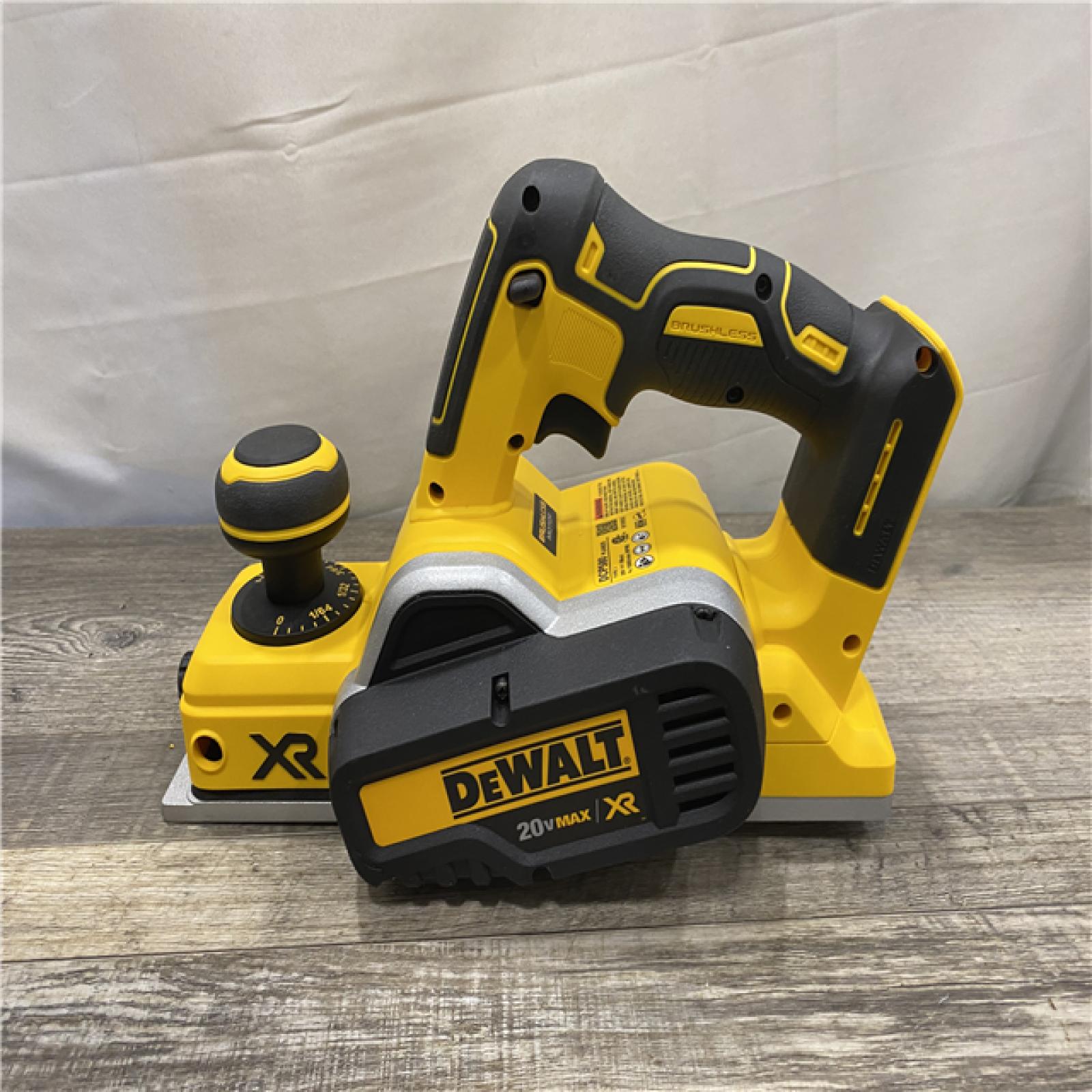 AS-IS DEWALT 20V MAX XR Cordless Brushless 3-1/4 in. Planer (Tool Only)