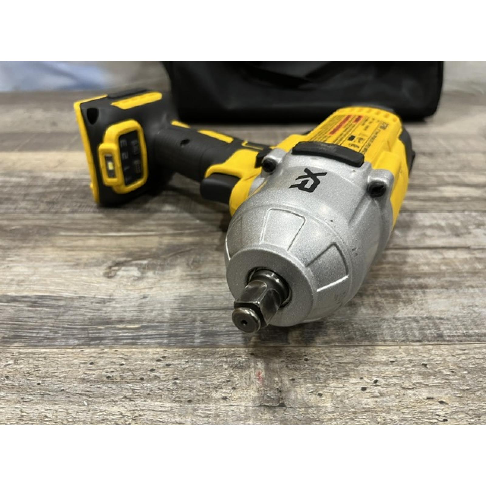 AS-IS DEWALT 20V MAX Lithium-Ion Cordless 1/2 in. Impact Wrench Kit