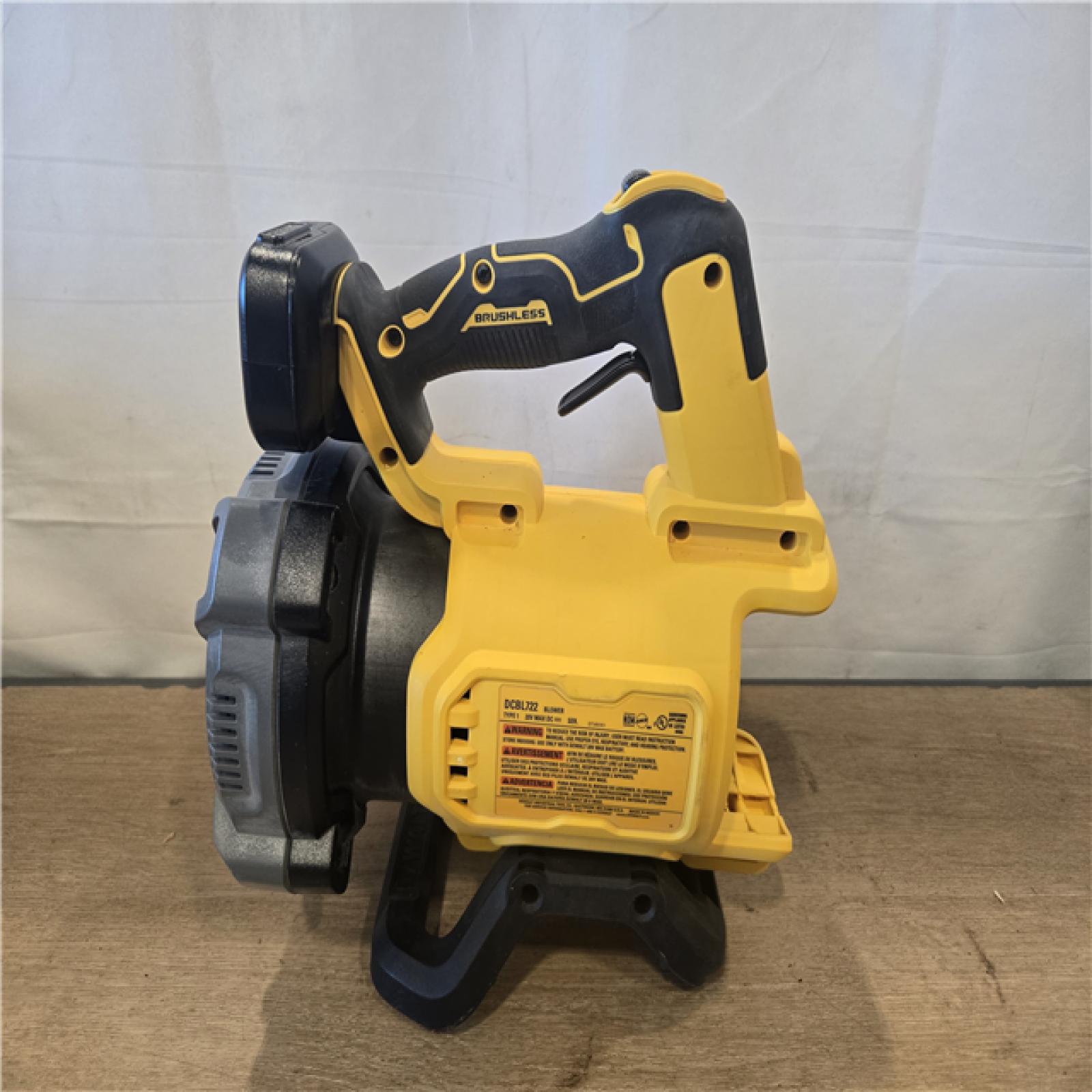 AS-IS DEWALT 20V MAX* XR Cordless Handheld Blower Kit