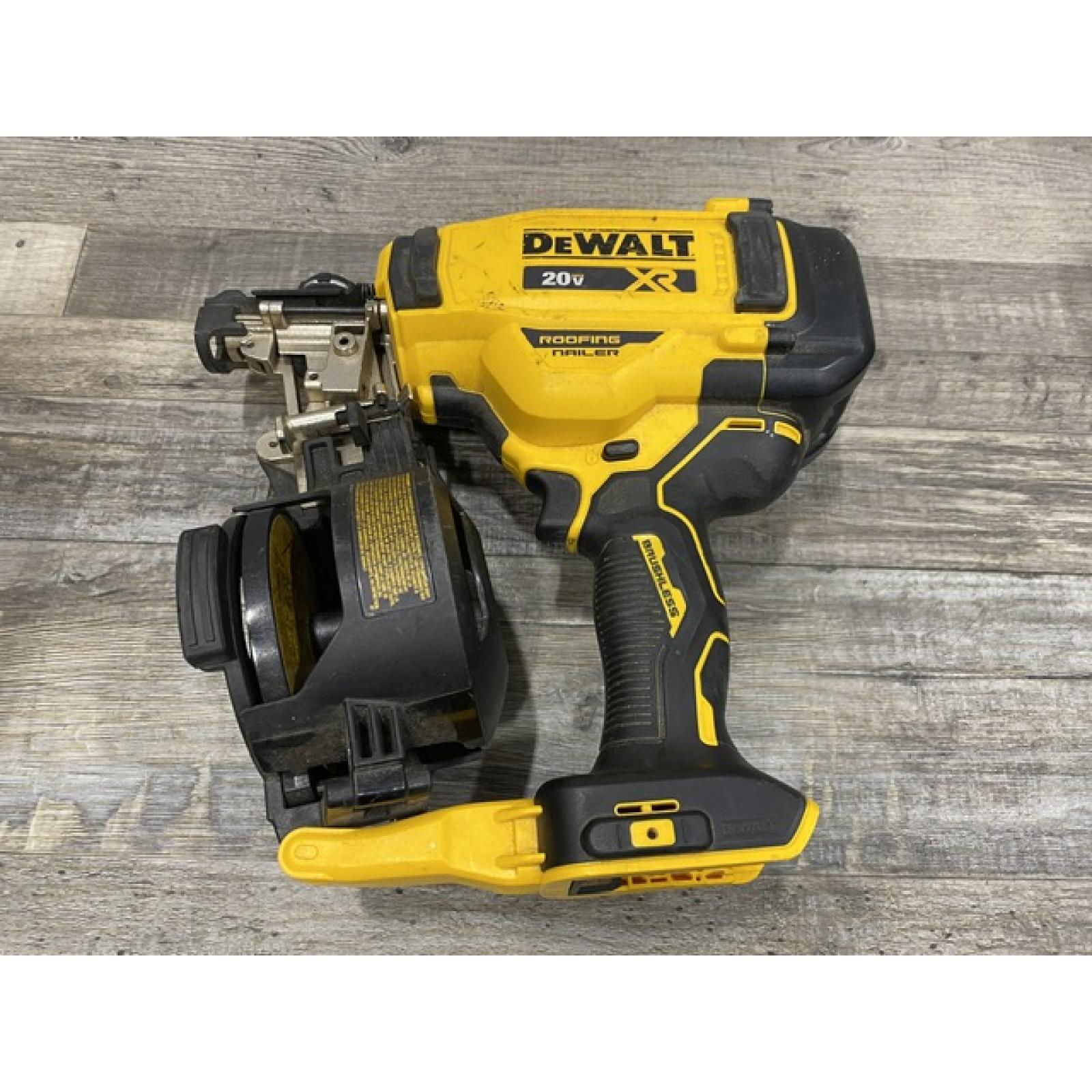 AS-IS DEWALT 20V MAX Lithium-Ion 15-Degree Electric Cordless Roofing Nailer Kit