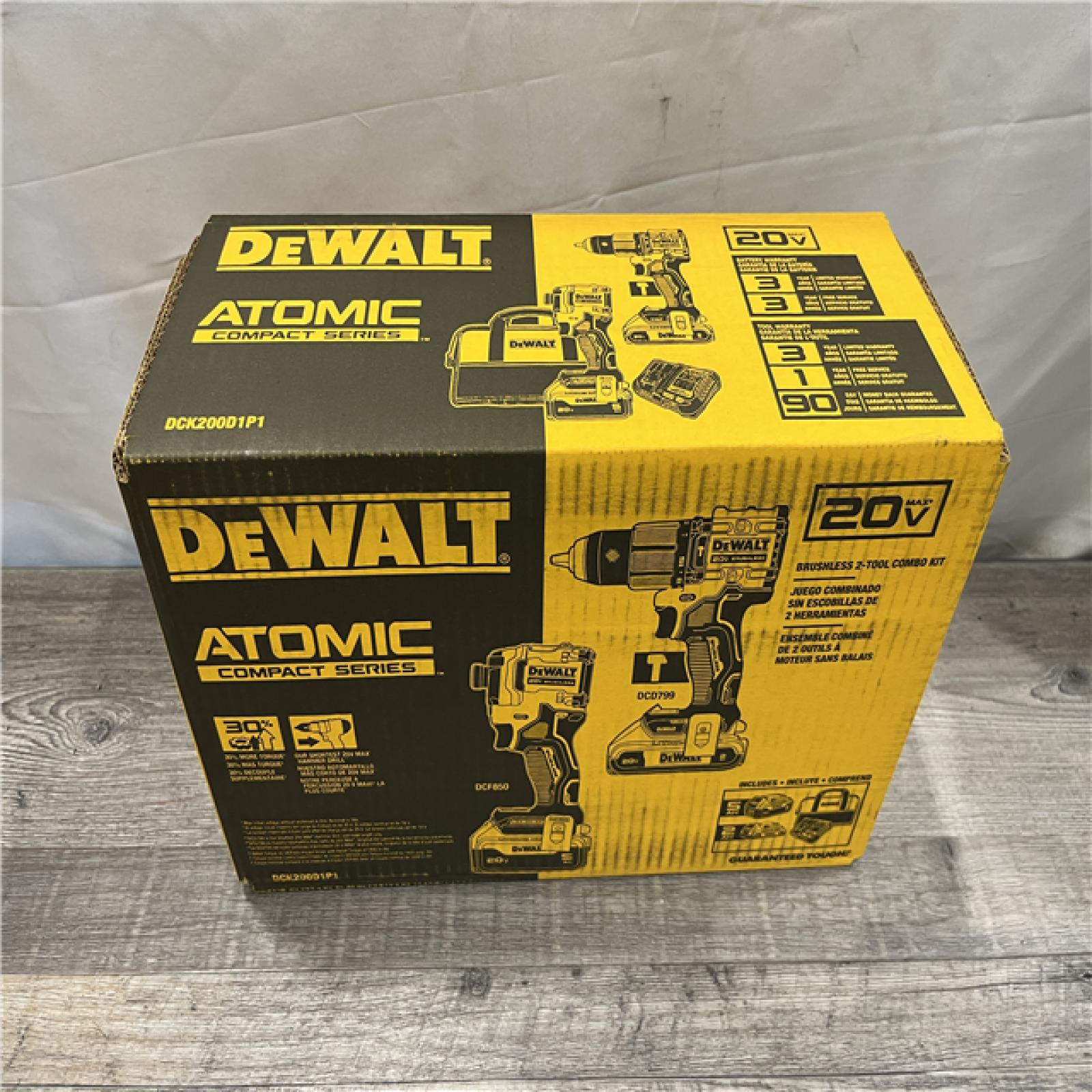 NEW - DEWALT ATOMIC 20V MAX Lithium-Ion Cordless 2-Tool Combo Kit