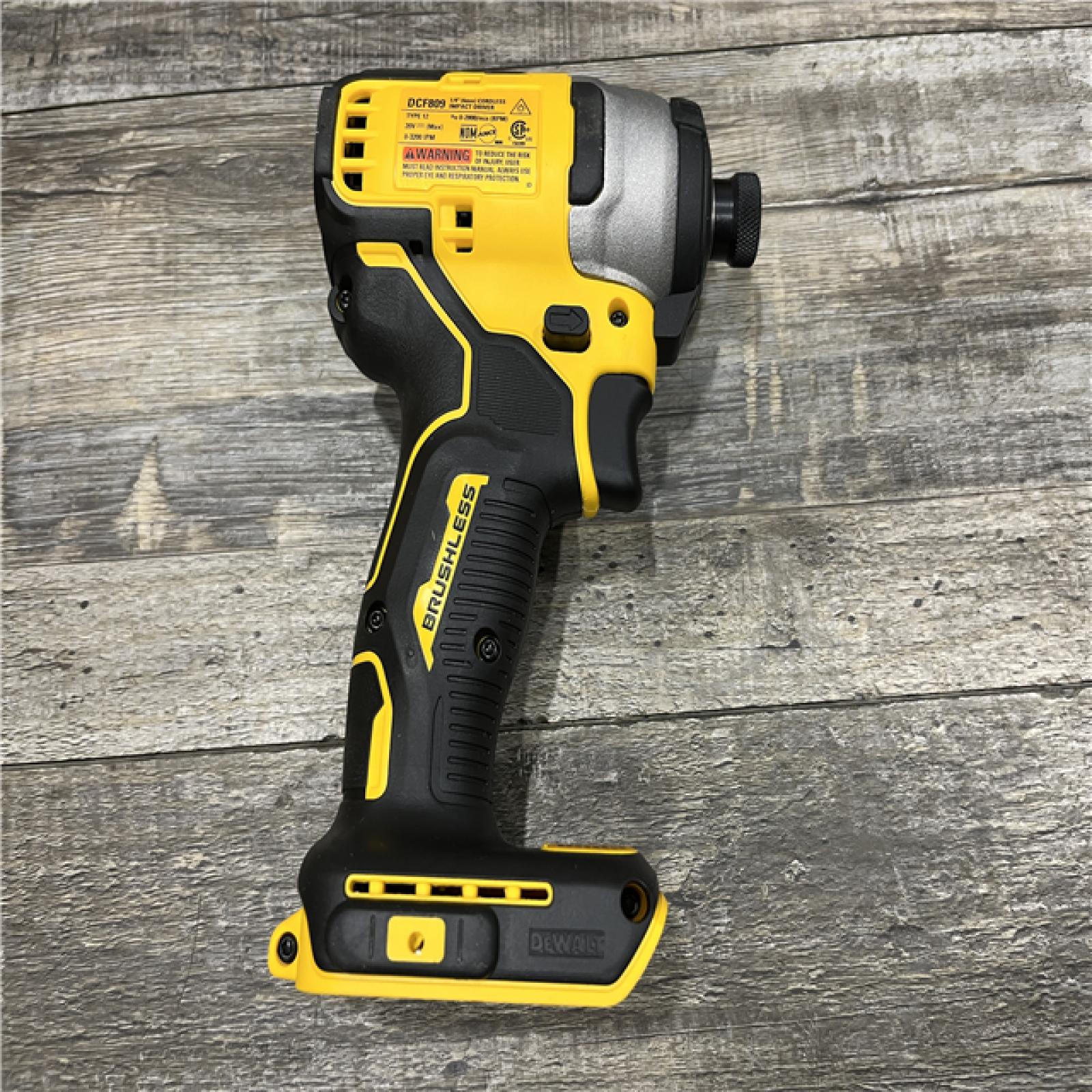 AS-IS DEWALT Atomic 20V Max Lithium-Ion Brushless Cordless Compact 1/4 in. Impact Driver Kit