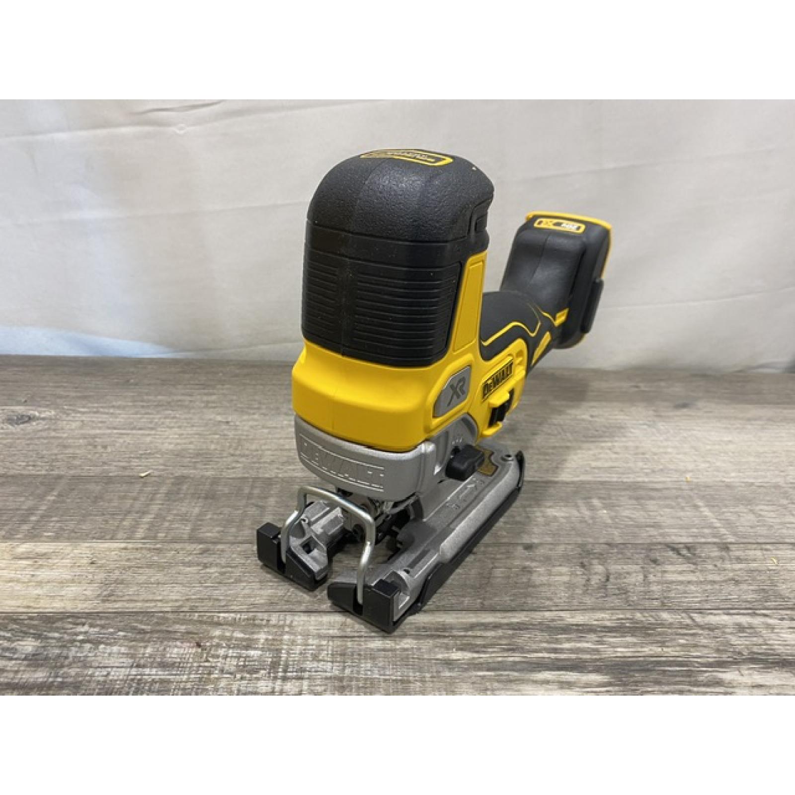 AS-IS DEWALT 20V MAX XR Cordless Barrel Grip Jigsaw (Tool Only)