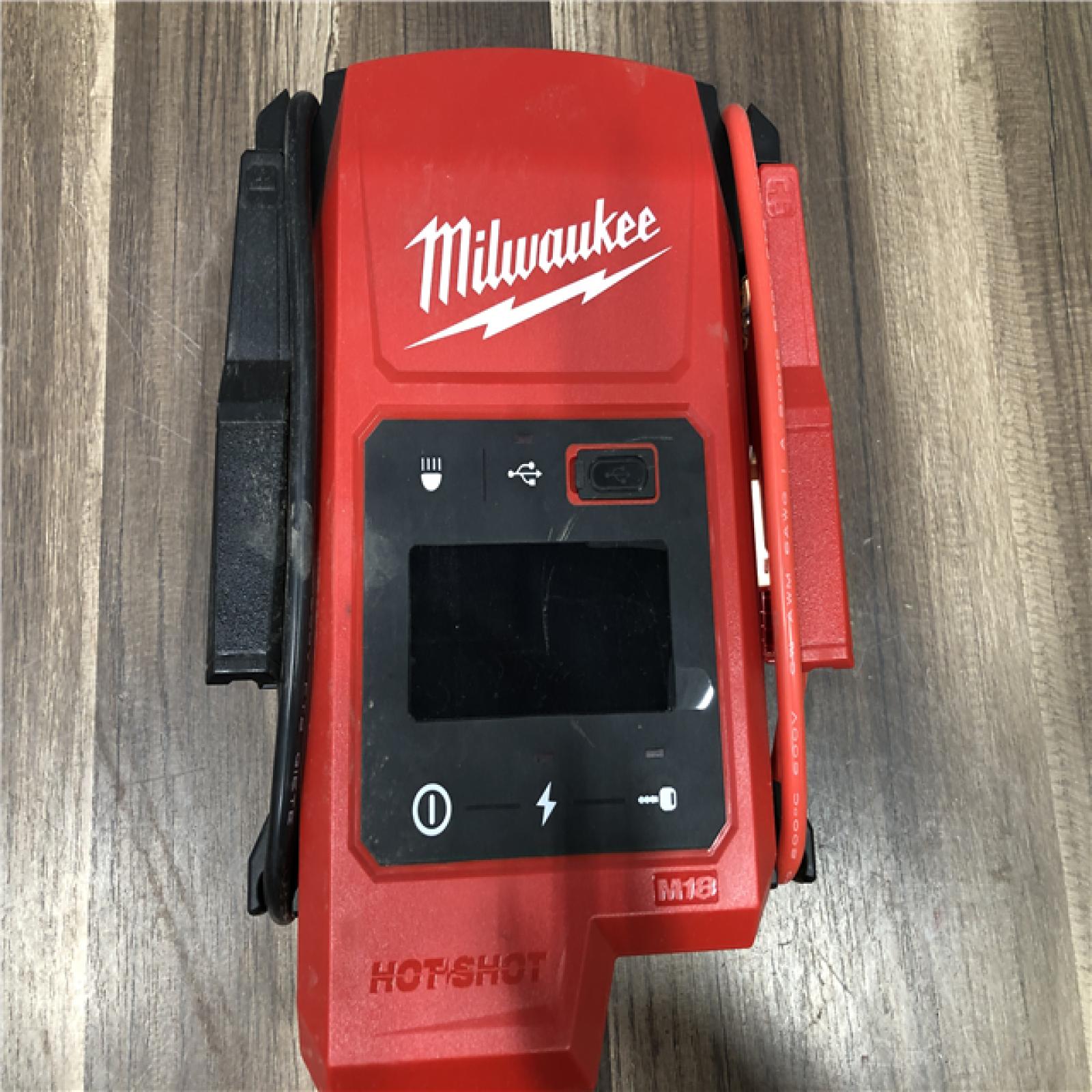 AS-IS Milwaukee 18V Lithium-Ion Cordless 2000 Peak Amp HOTSHOT Jump Starter (Tool-Only)
