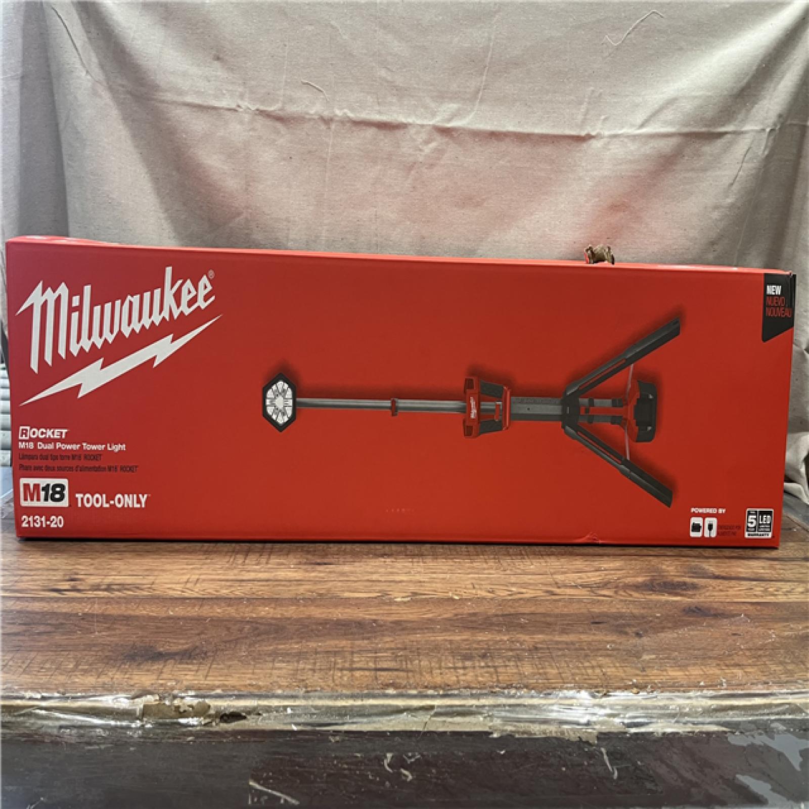 NEW Milwaukee 2131-20 M18 18V Cordless Rocket Dual Power Tower Light (Tool Only)