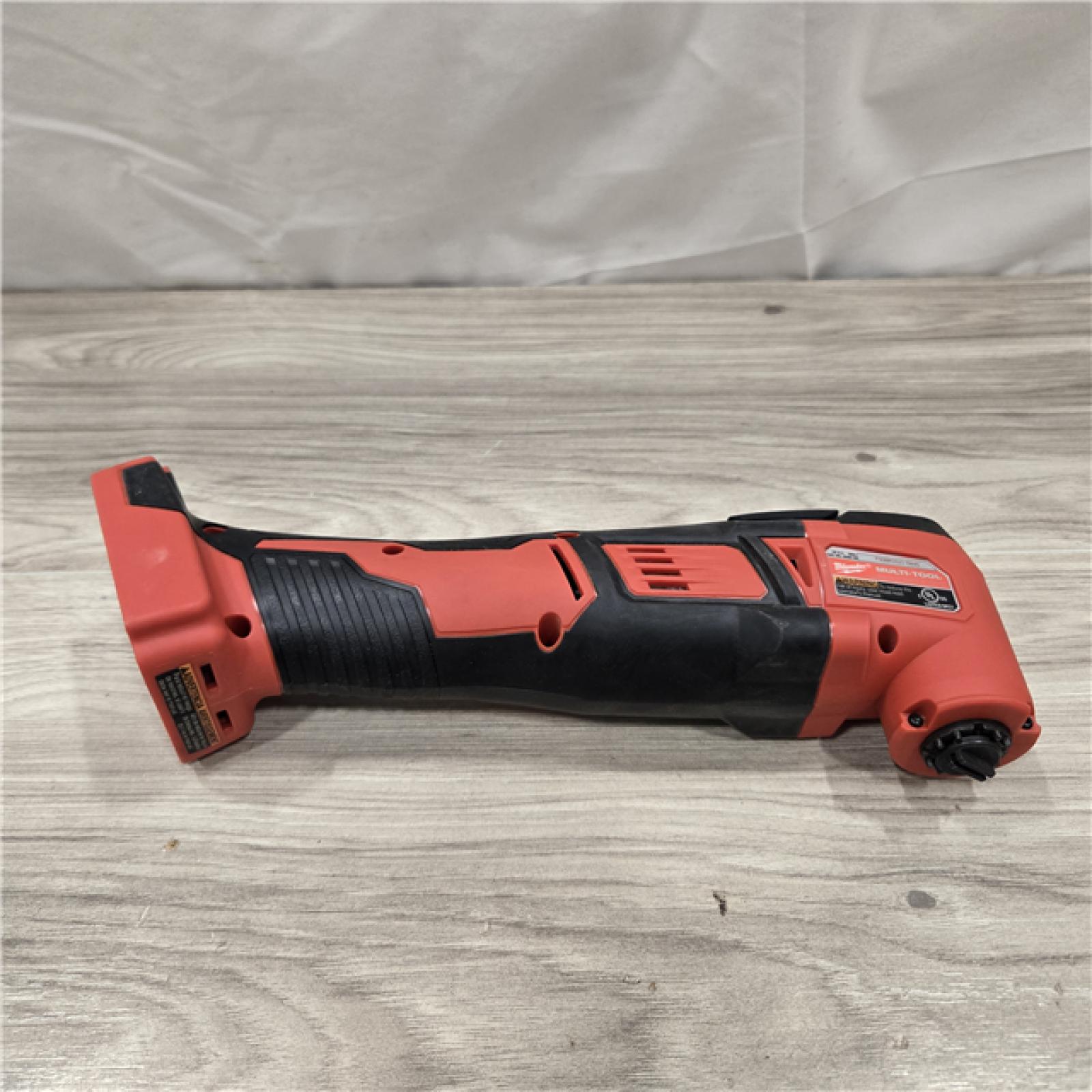 AS-IS Milwaukee 2626-20 M18 Lithium-Ion Cordless Multi-Tool (Tool Only)