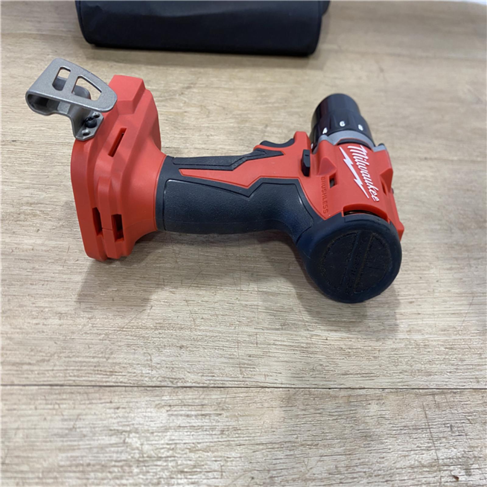 AS-IS Milwaukee 18V Lithium-Ion Brushless Cordless 1/2 in. Compact Drill/Driver with Kit