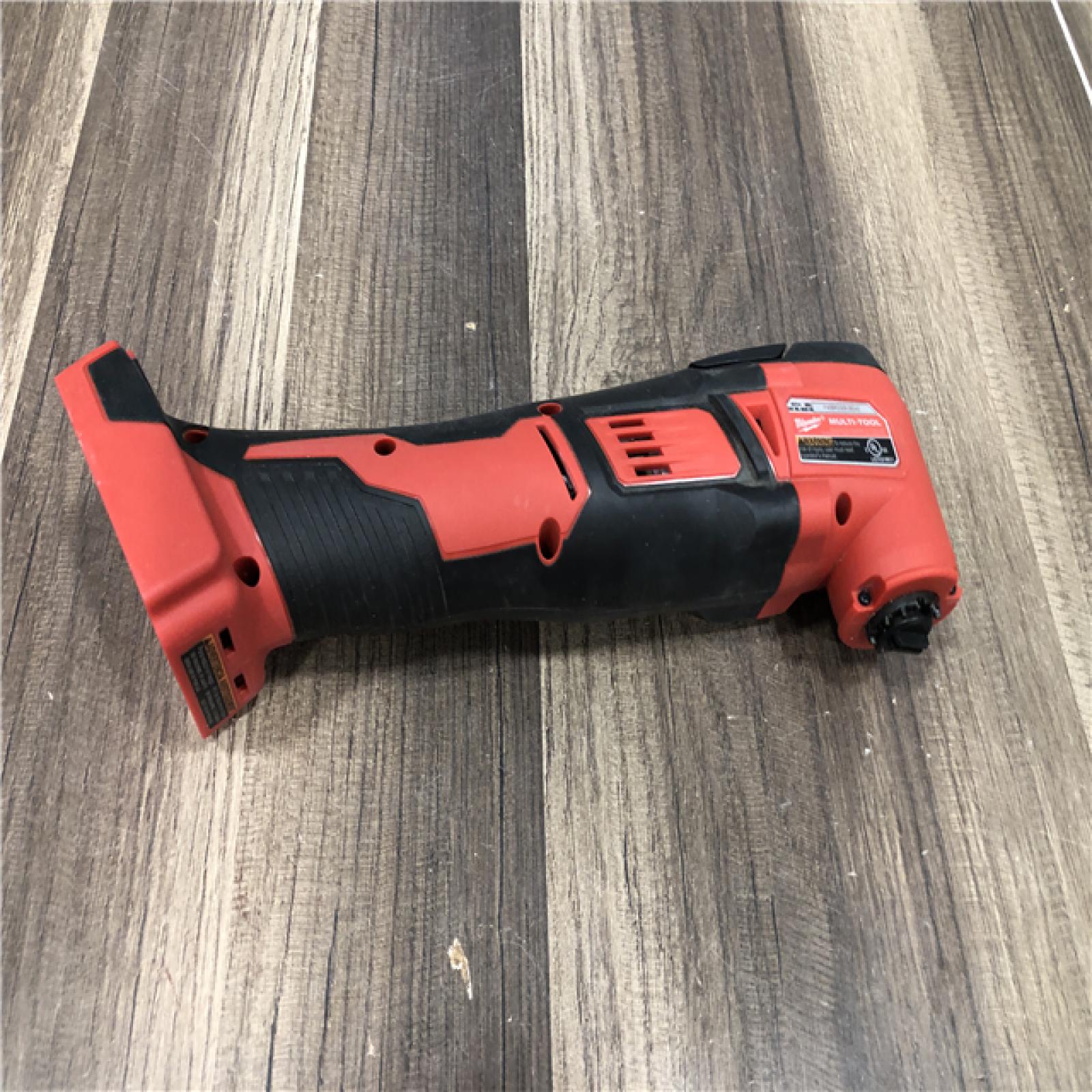 AS-IS Milwaukee 18V Lithium-Ion Cordless Oscillating Multi-Tool (Tool-Only)