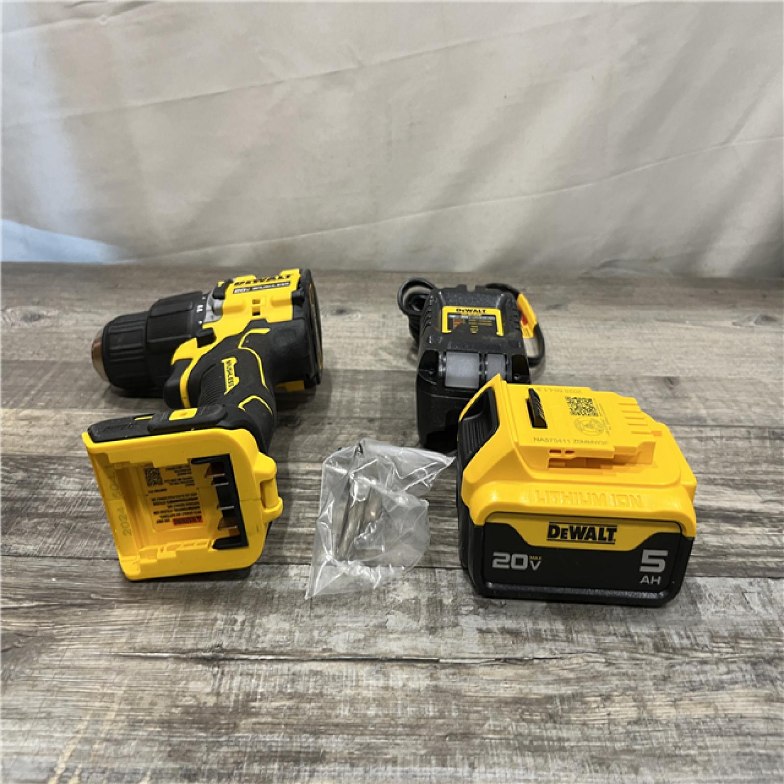 AS-IS DEWALT ATOMIC 20V Lithium-Ion Cordless 1/2 in. Hammer Drill Kit